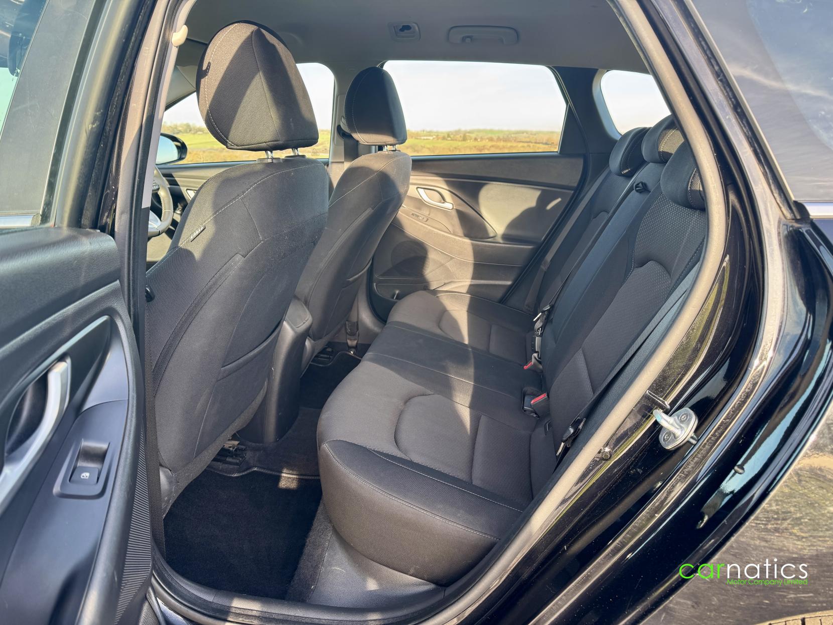 Hyundai i30 1.6 CRDi SE Nav Tourer 5dr Diesel Manual Euro 6 (s/s) (110 ps)