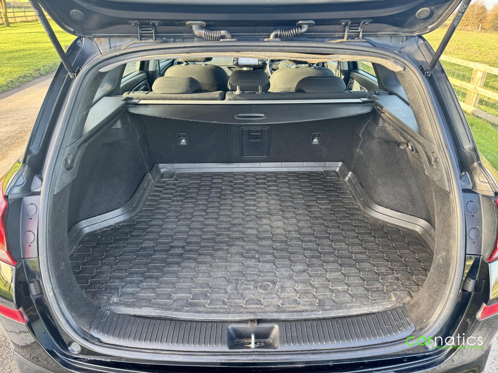 Hyundai i30 1.6 CRDi SE Nav Tourer 5dr Diesel Manual Euro 6 (s/s) (110 ps)