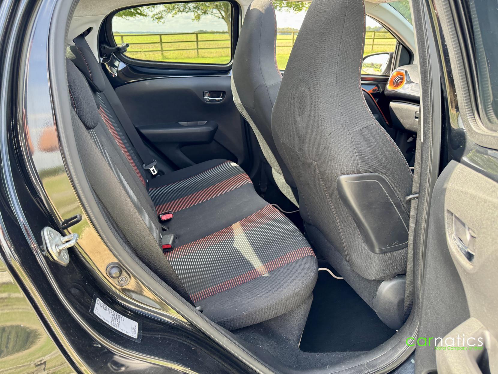 Peugeot 108 1.2 PureTech Roland Garros Top! 5dr Petrol Manual Euro 6 (82 ps)