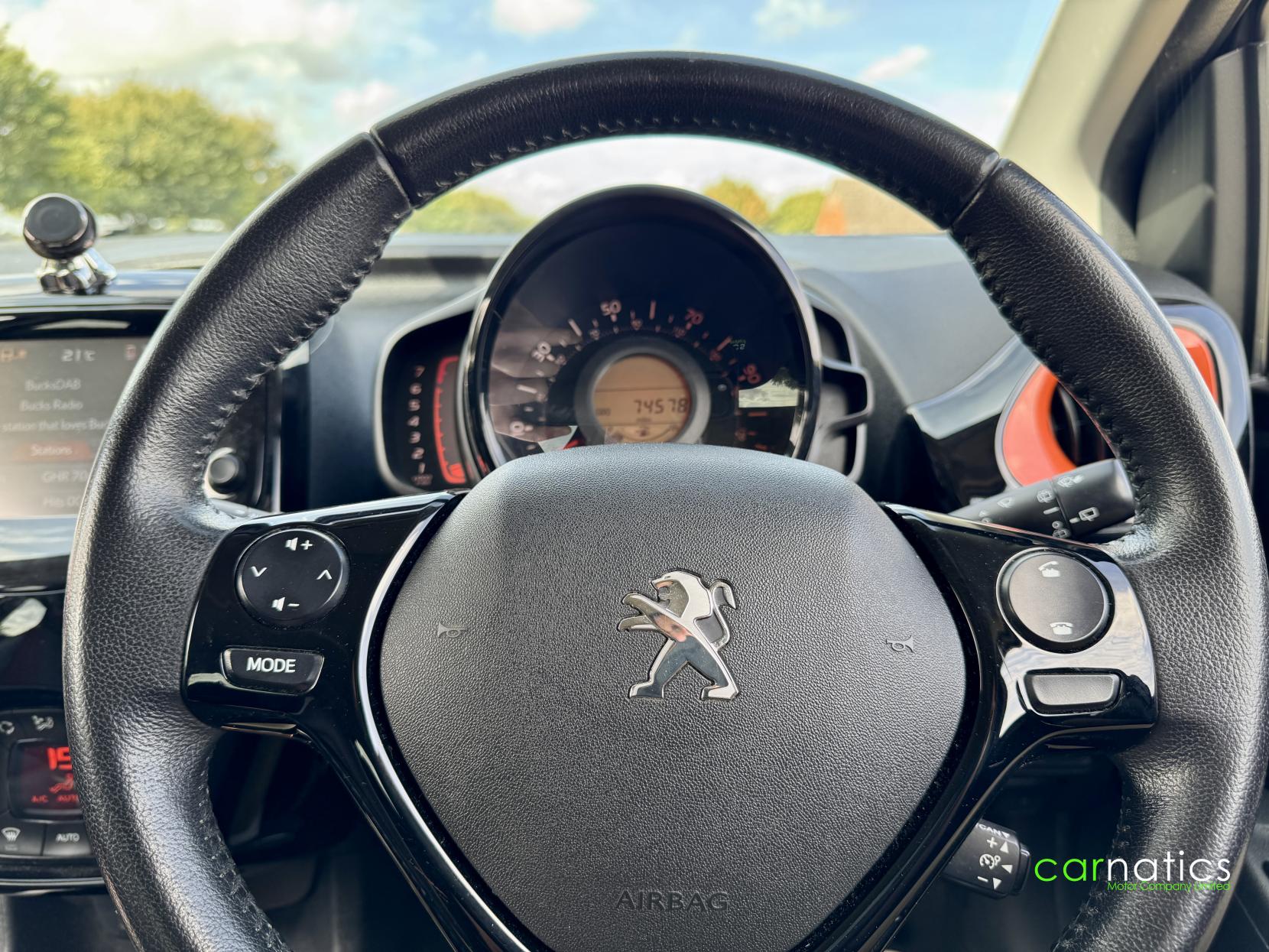 Peugeot 108 1.2 PureTech Roland Garros Top! 5dr Petrol Manual Euro 6 (82 ps)