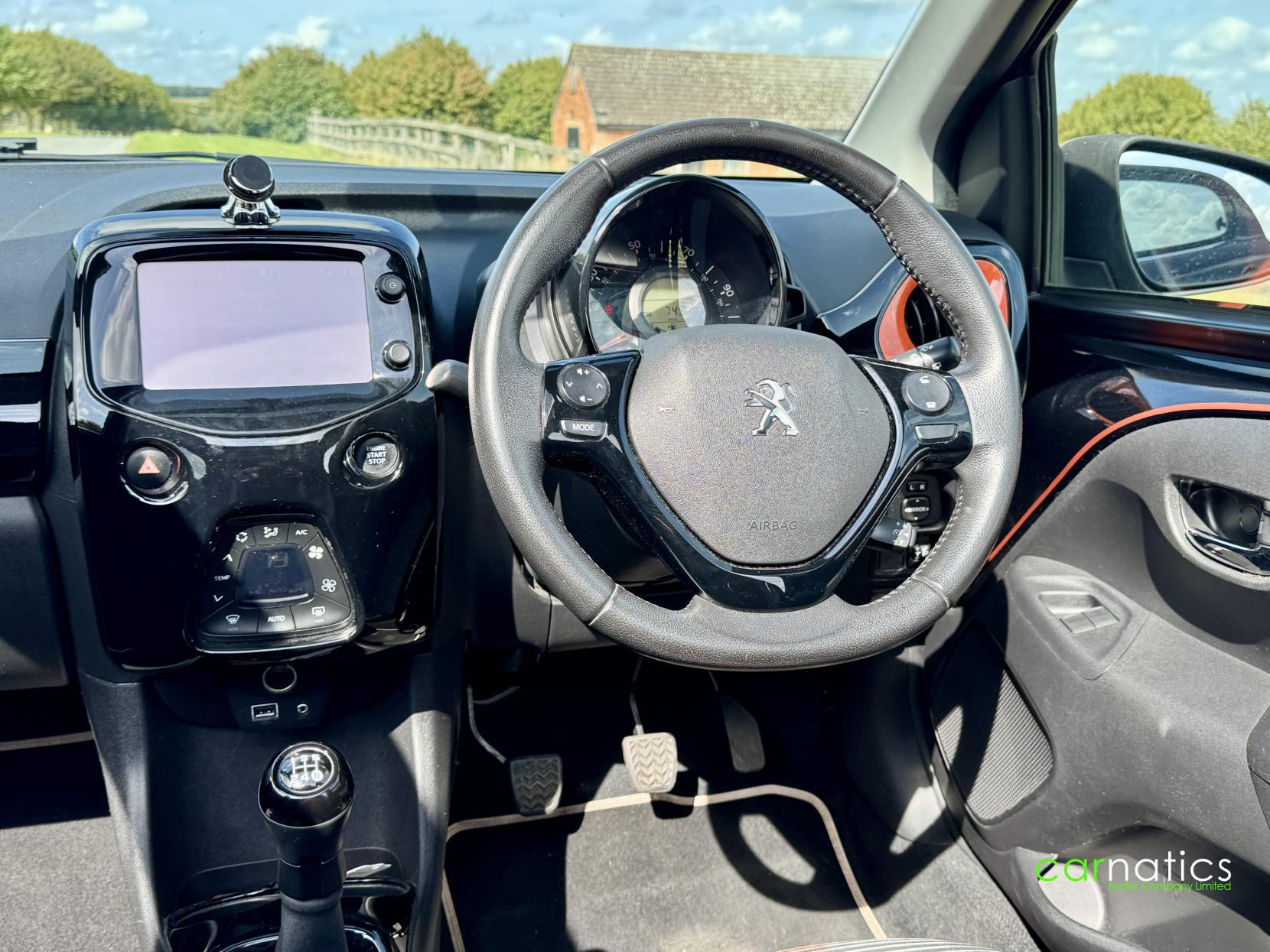 Peugeot 108 1.2 PureTech Roland Garros Top! 5dr Petrol Manual Euro 6 (82 ps)