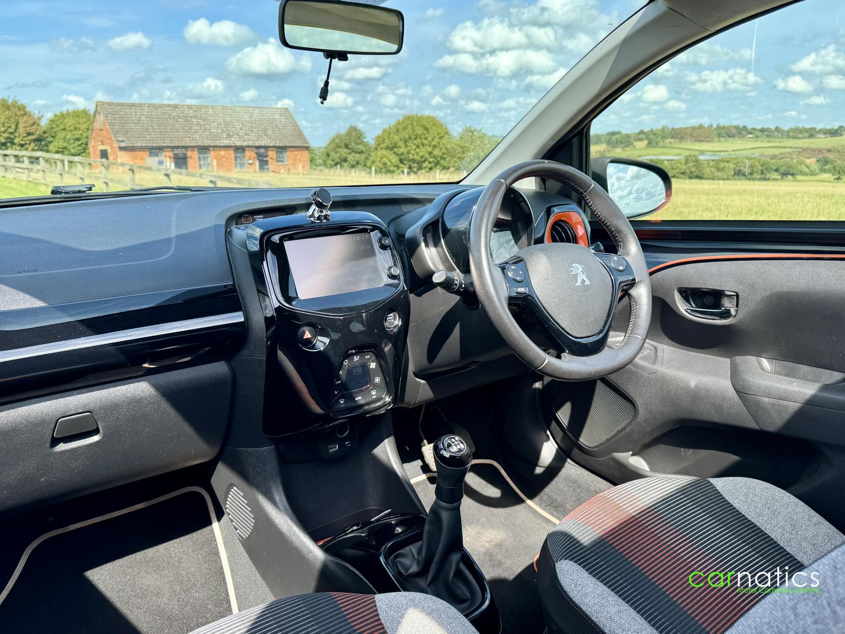 Peugeot 108 1.2 PureTech Roland Garros Top! 5dr Petrol Manual Euro 6 (82 ps)
