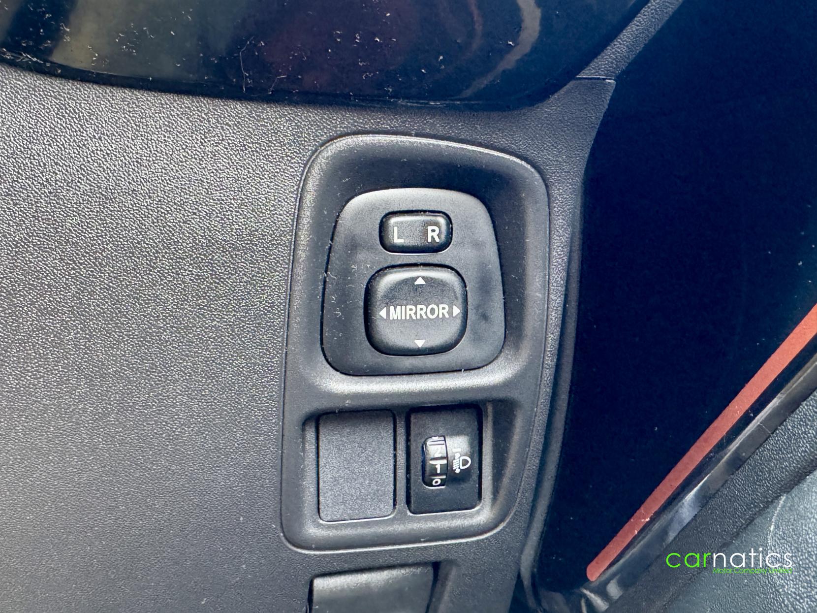 Peugeot 108 1.2 PureTech Roland Garros Top! 5dr Petrol Manual Euro 6 (82 ps)