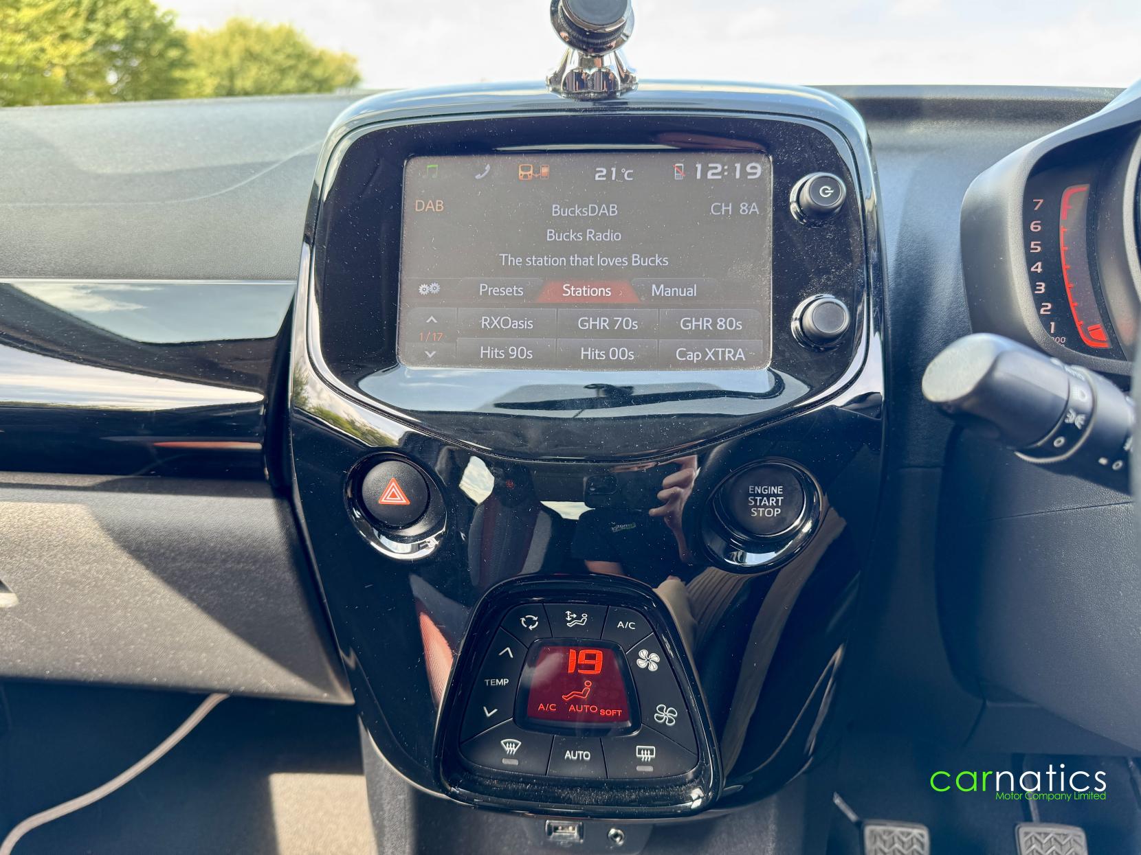 Peugeot 108 1.2 PureTech Roland Garros Top! 5dr Petrol Manual Euro 6 (82 ps)