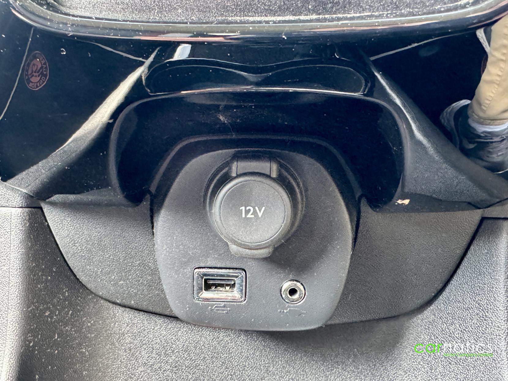 Peugeot 108 1.2 PureTech Roland Garros Top! 5dr Petrol Manual Euro 6 (82 ps)