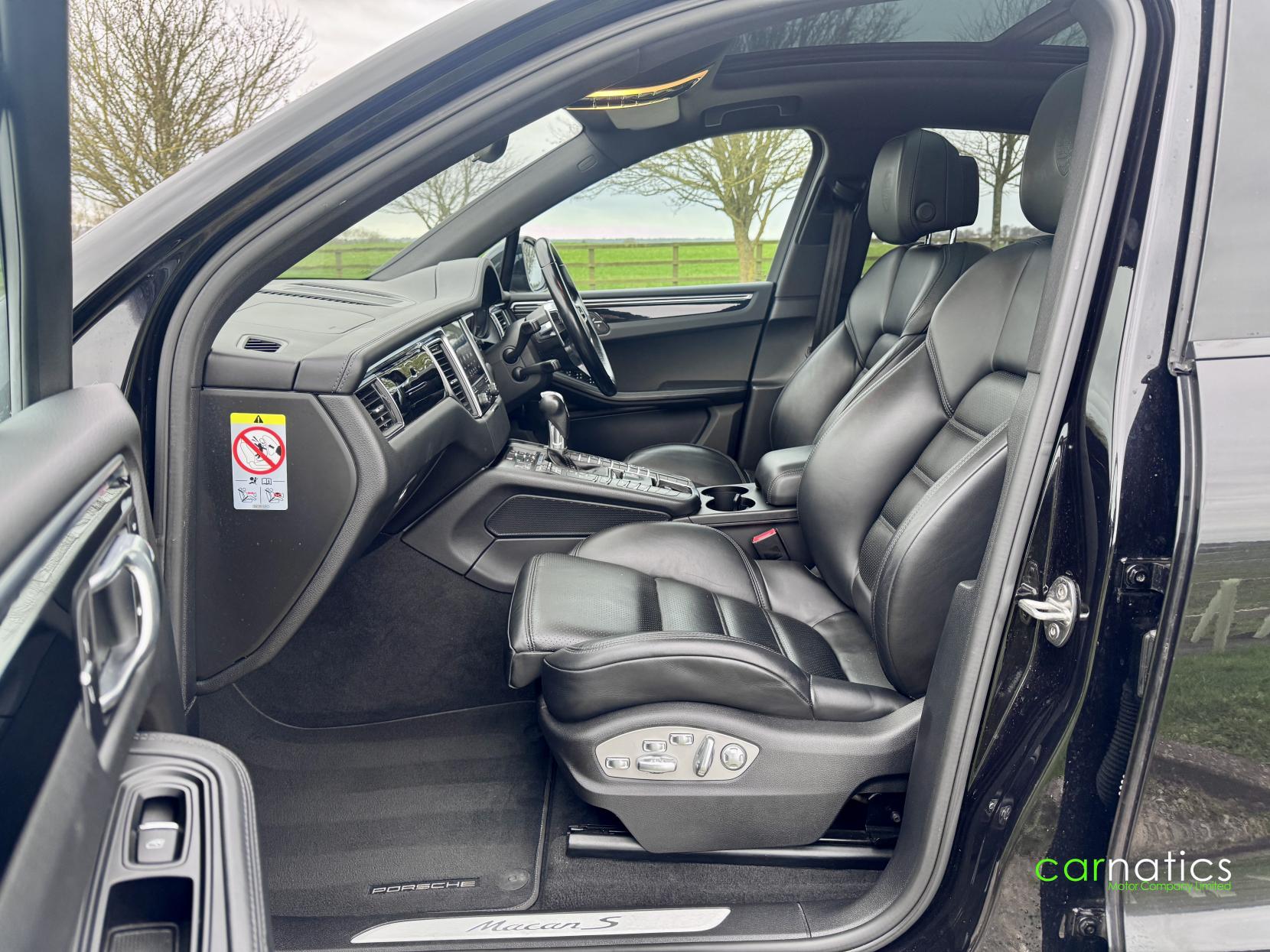 Porsche Macan 3.0 V6 S SUV 5dr Petrol PDK 4WD Euro 6 (s/s) (340 ps)