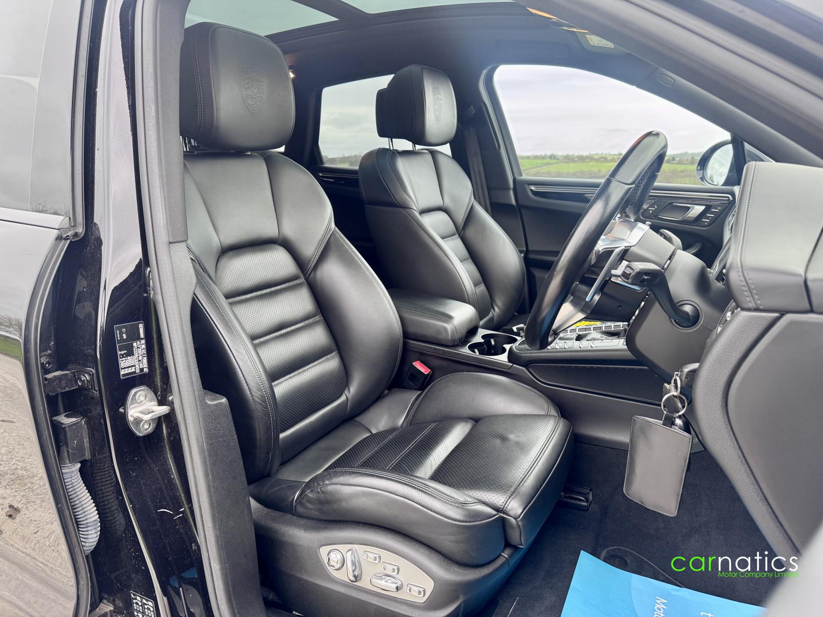 Porsche Macan 3.0 V6 S SUV 5dr Petrol PDK 4WD Euro 6 (s/s) (340 ps)