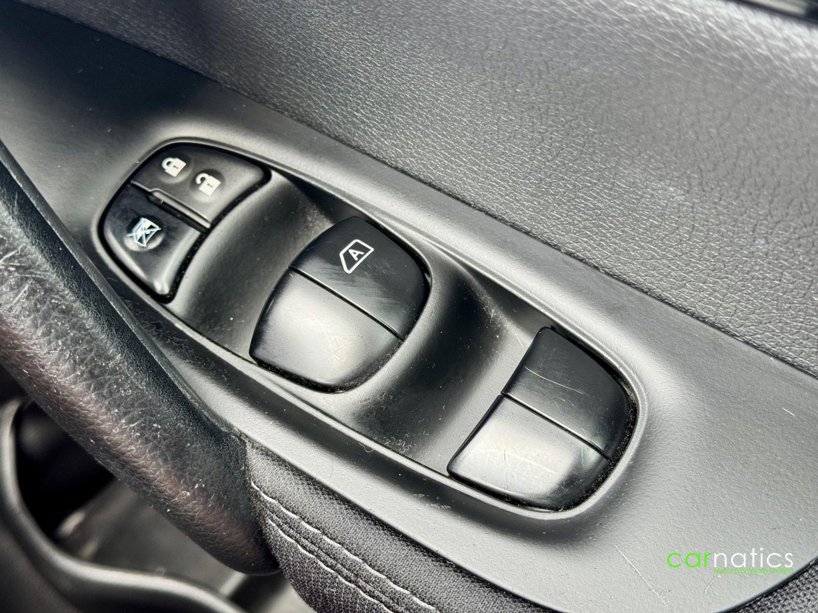 Nissan Qashqai 1.5 dCi Acenta SUV 5dr Diesel Manual 2WD Euro 6 (s/s) (110 ps)