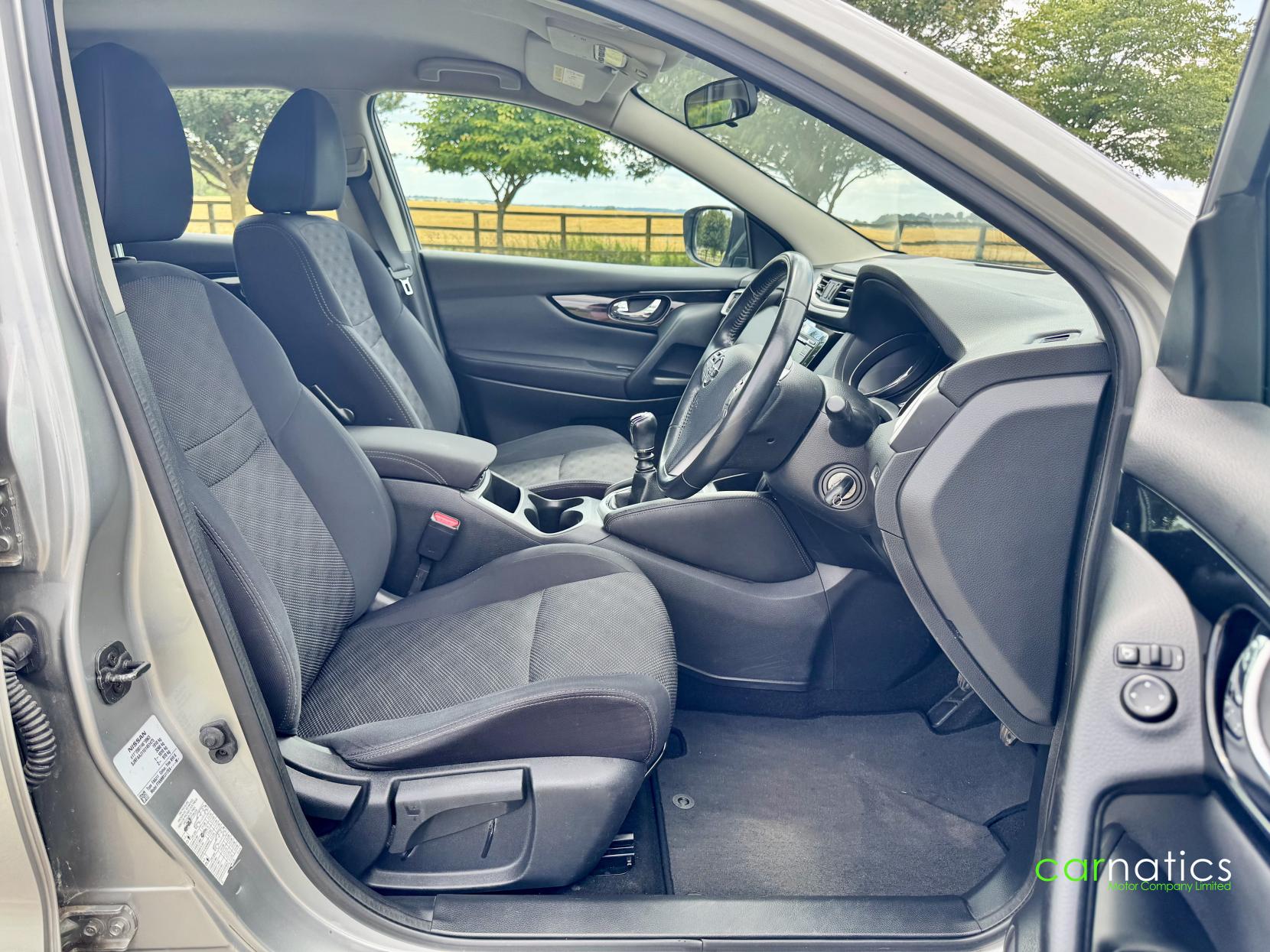 Nissan Qashqai 1.5 dCi Acenta SUV 5dr Diesel Manual 2WD Euro 6 (s/s) (110 ps)