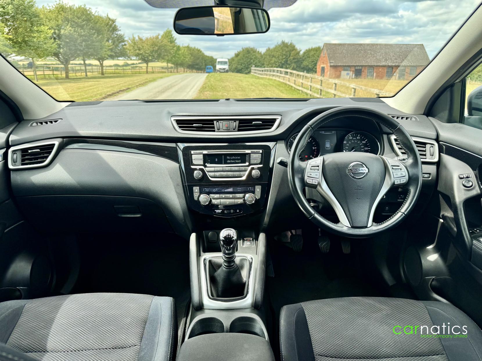 Nissan Qashqai 1.5 dCi Acenta SUV 5dr Diesel Manual 2WD Euro 6 (s/s) (110 ps)