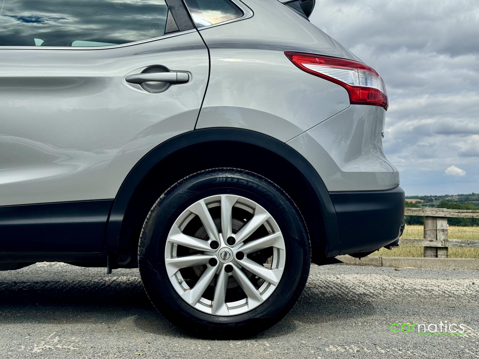 Nissan Qashqai 1.5 dCi Acenta SUV 5dr Diesel Manual 2WD Euro 6 (s/s) (110 ps)