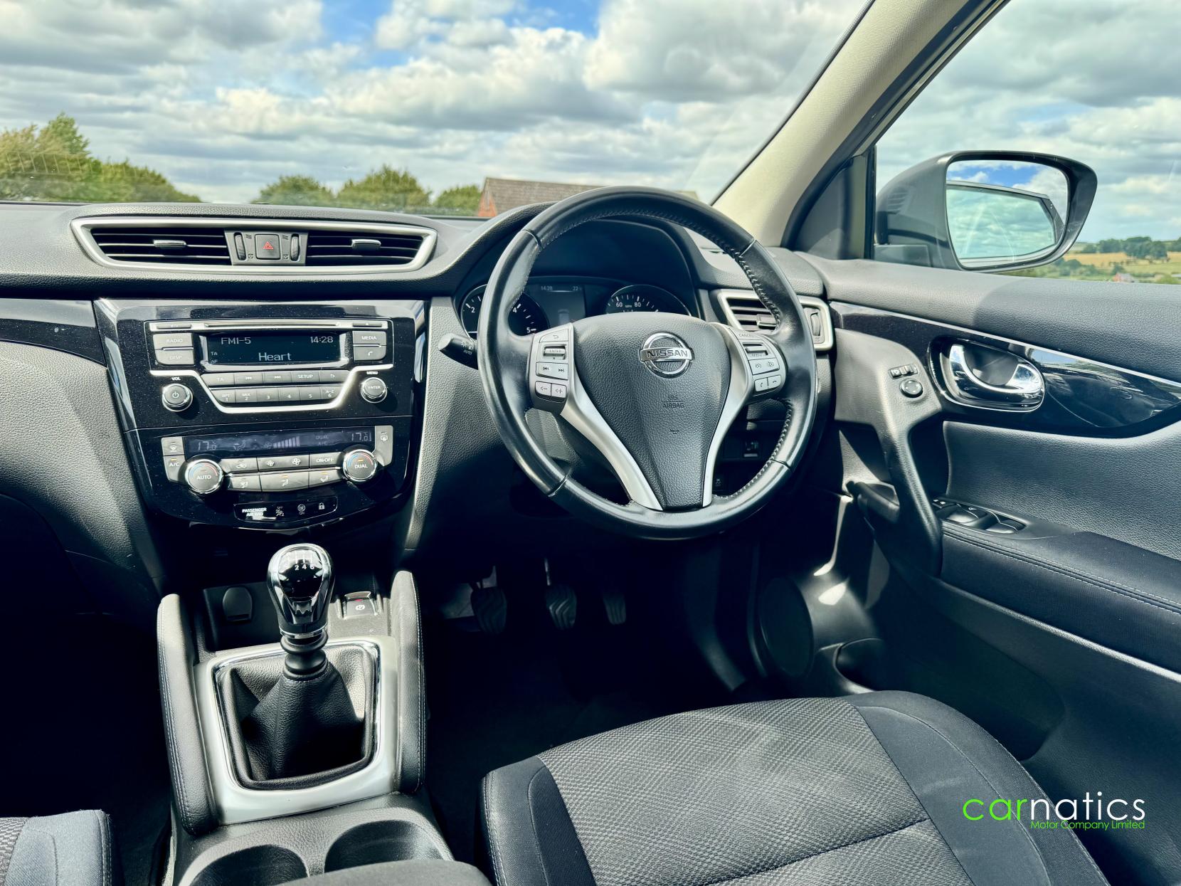 Nissan Qashqai 1.5 dCi Acenta SUV 5dr Diesel Manual 2WD Euro 6 (s/s) (110 ps)