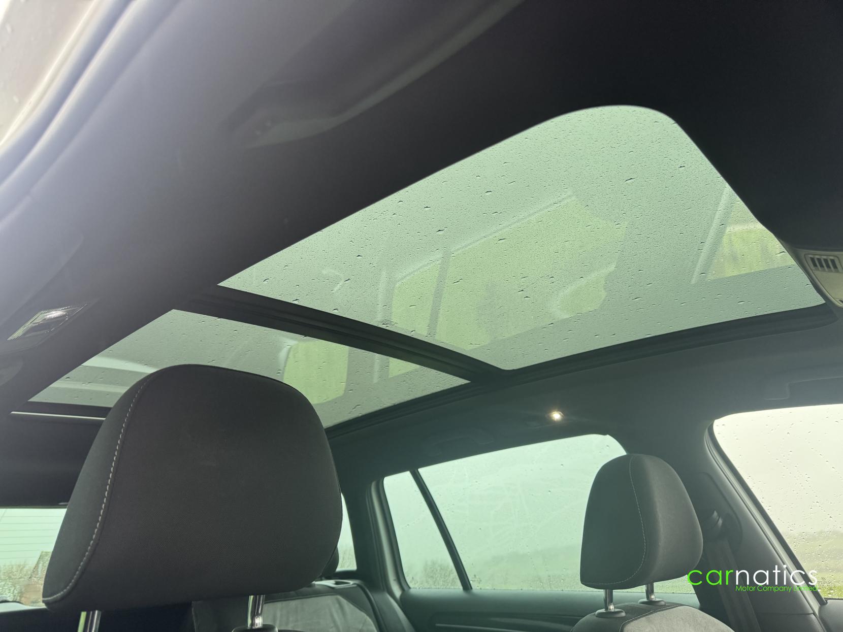 Volkswagen Golf 2.0 TSI BlueMotion Tech R Estate 5dr Petrol DSG 4MOTION Euro 6 (s/s) (300 ps)