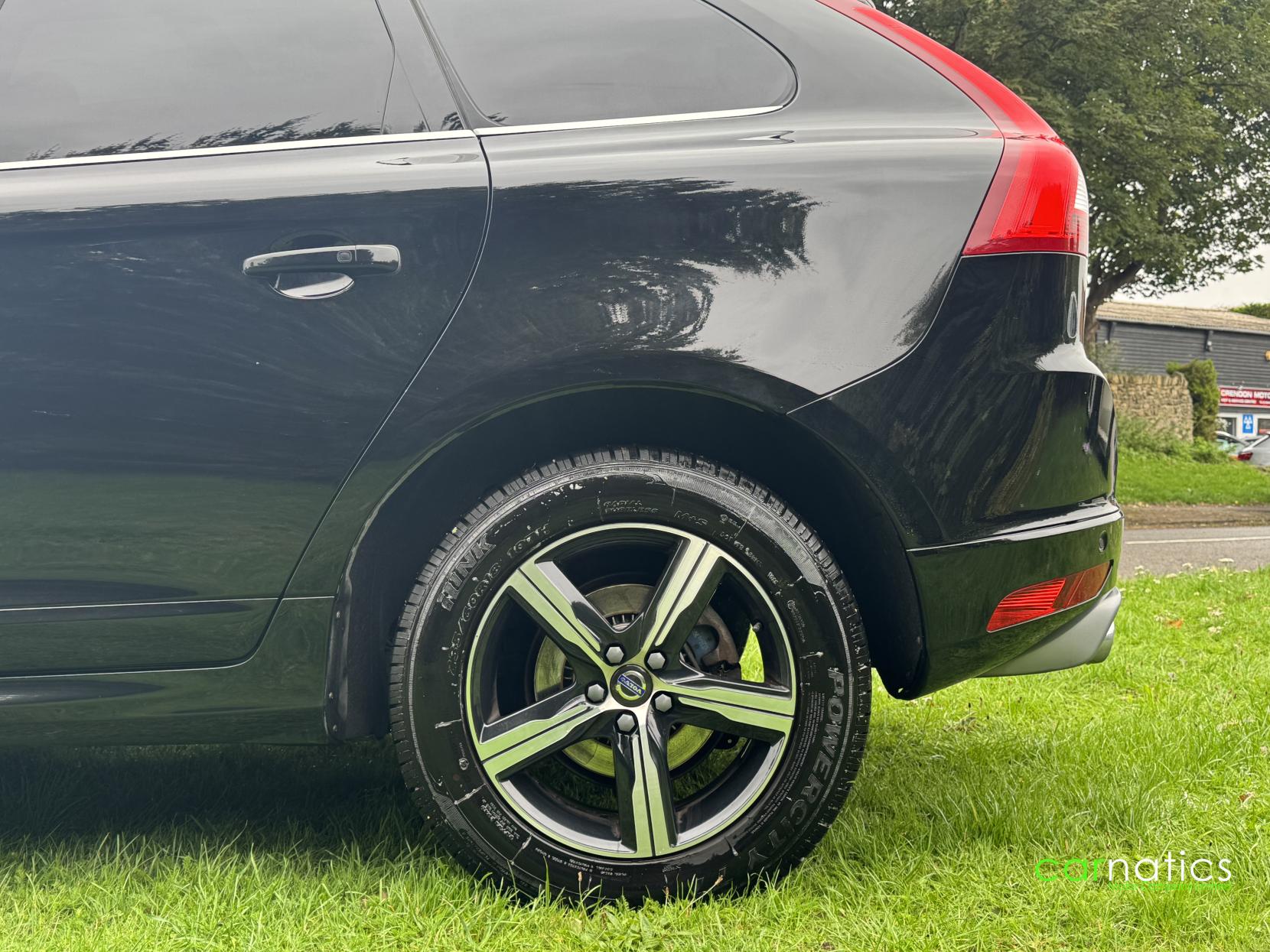 Volvo XC60 2.4 D5 R-Design Lux Nav SUV 5dr Diesel Auto AWD Euro 6 (s/s) (220 ps)