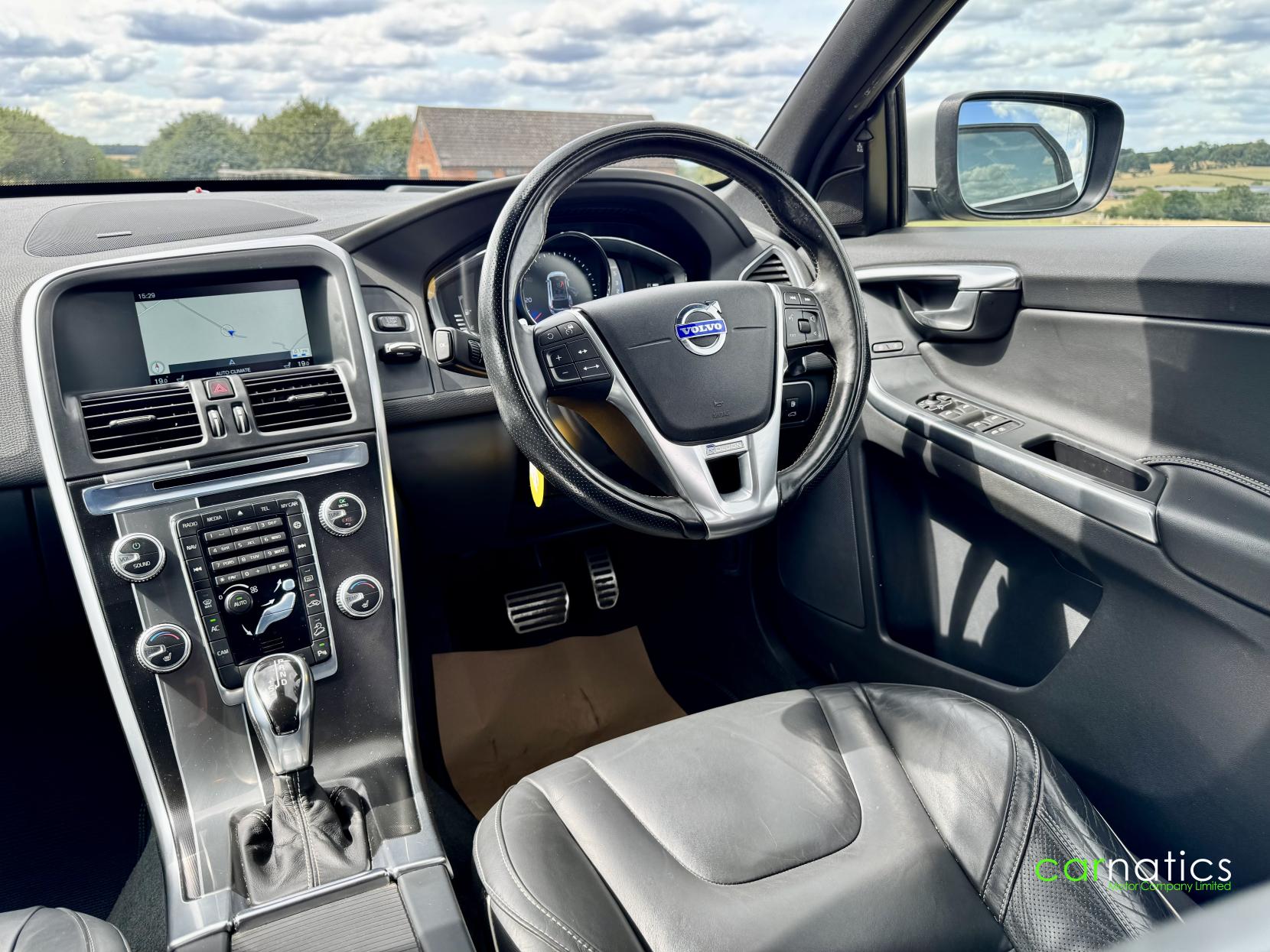 Volvo XC60 2.4 D5 R-Design Lux Nav SUV 5dr Diesel Auto AWD Euro 6 (s/s) (220 ps)