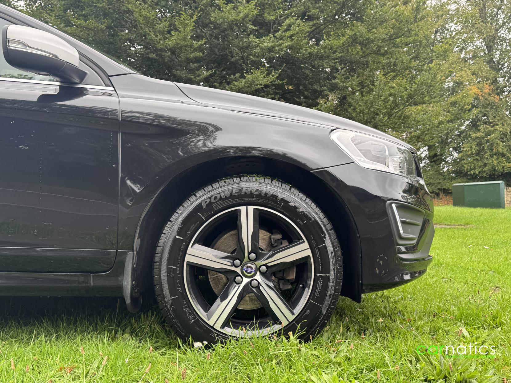 Volvo XC60 2.4 D5 R-Design Lux Nav SUV 5dr Diesel Auto AWD Euro 6 (s/s) (220 ps)