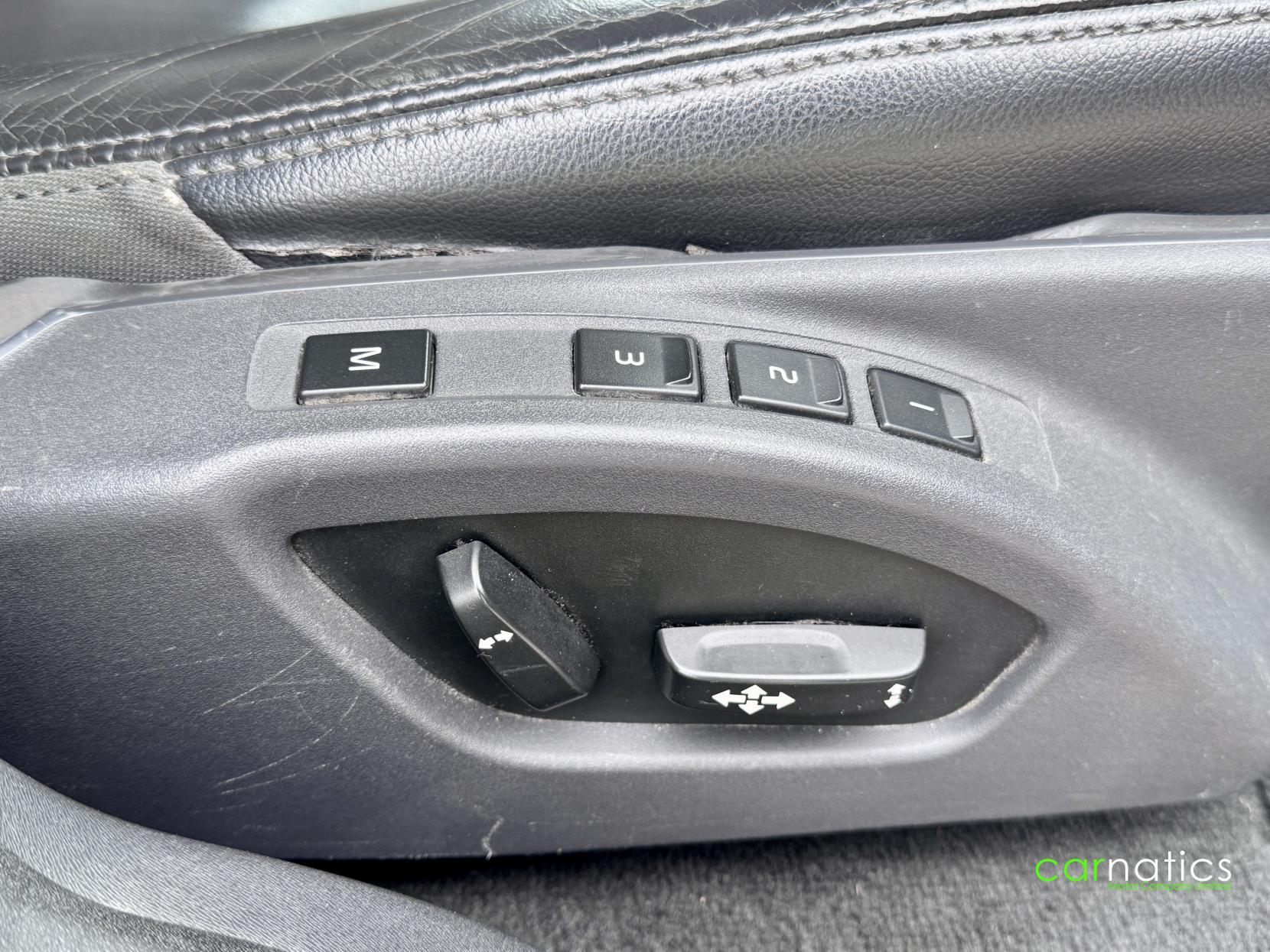 Volvo XC60 2.4 D5 SE Lux Nav SUV 5dr Diesel Geartronic AWD Euro 5 (215 ps)