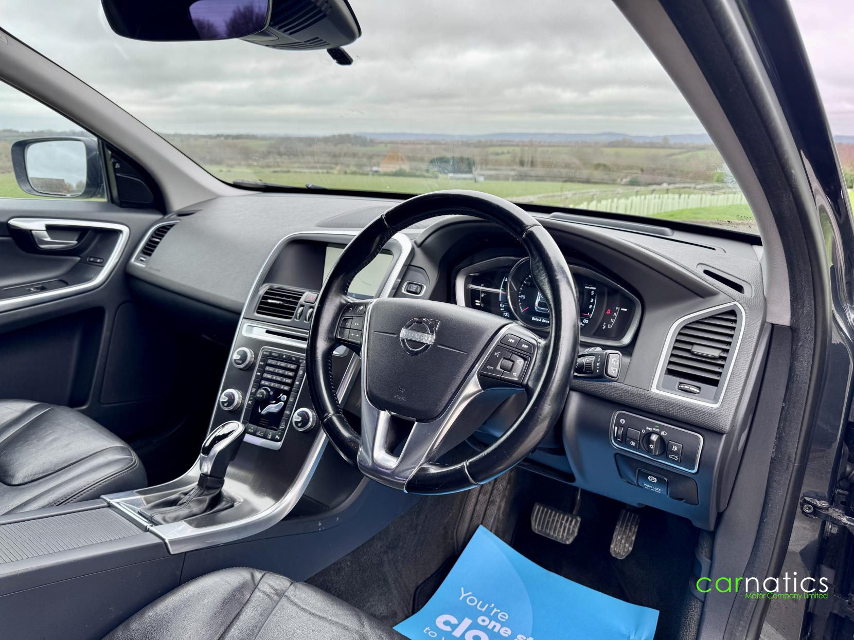 Volvo XC60 2.4 D5 SE Lux Nav SUV 5dr Diesel Geartronic AWD Euro 5 (215 ps)