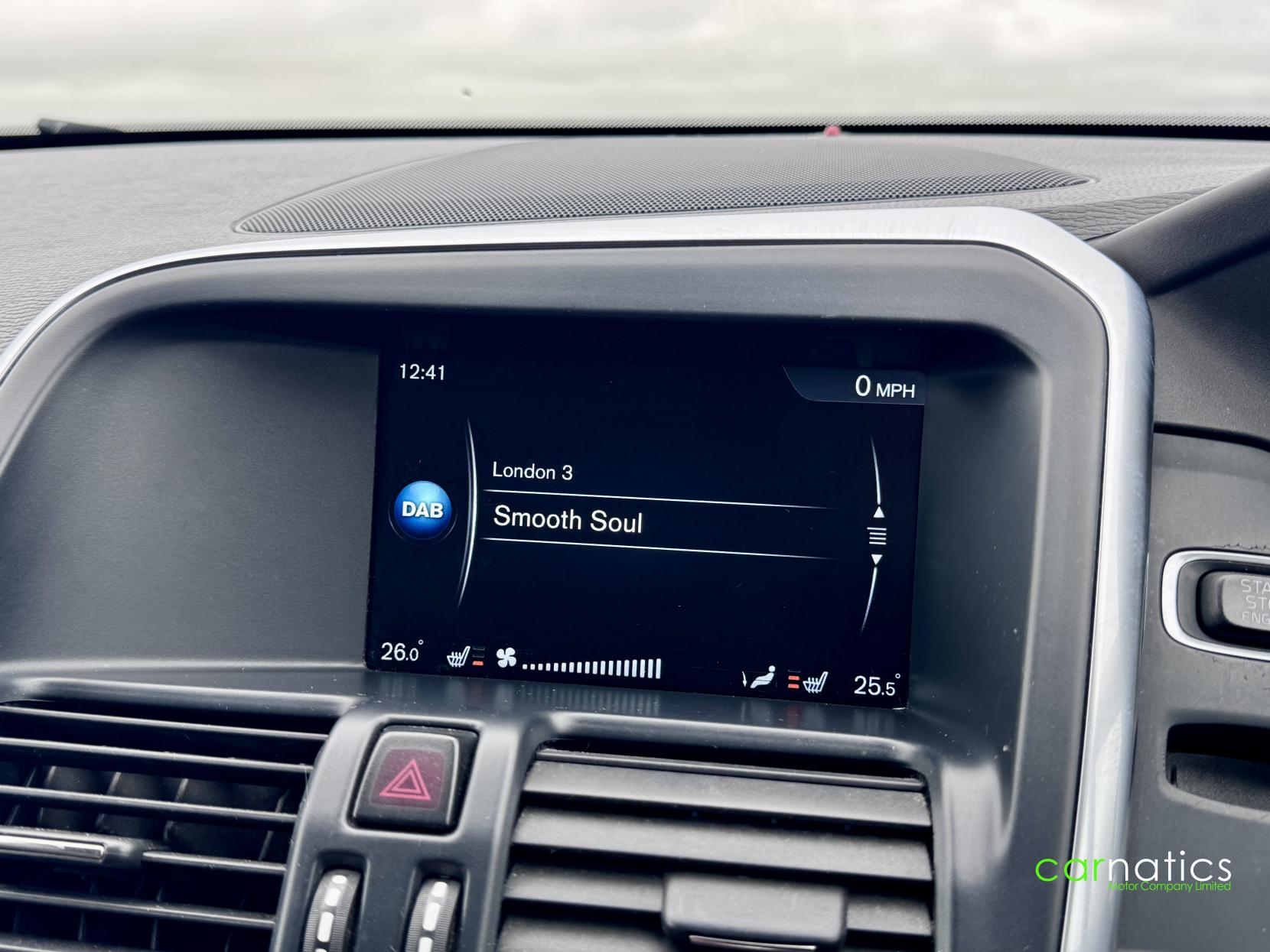 Volvo XC60 2.4 D5 SE Lux Nav SUV 5dr Diesel Geartronic AWD Euro 5 (215 ps)