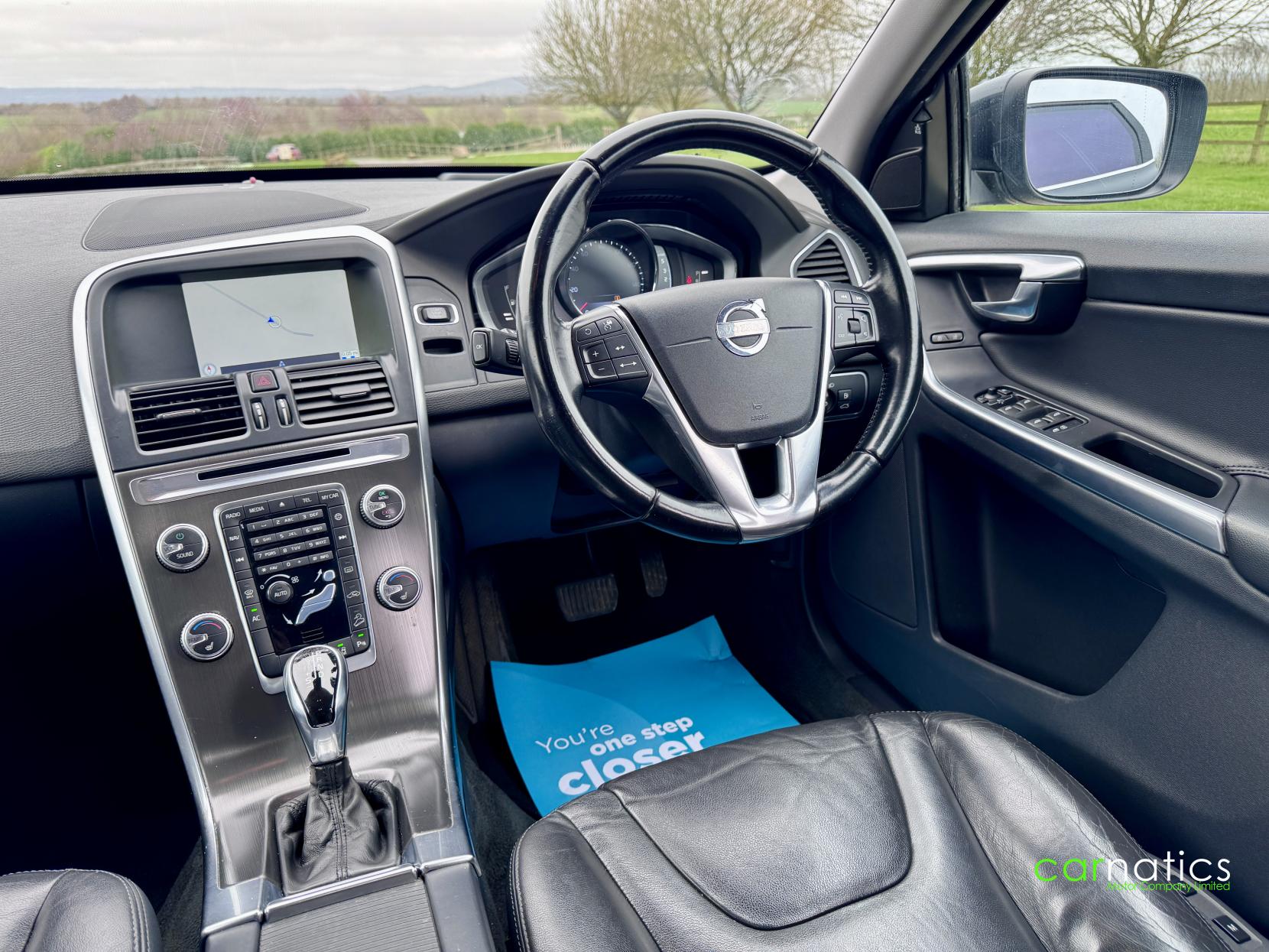 Volvo XC60 2.4 D5 SE Lux Nav SUV 5dr Diesel Geartronic AWD Euro 5 (215 ps)