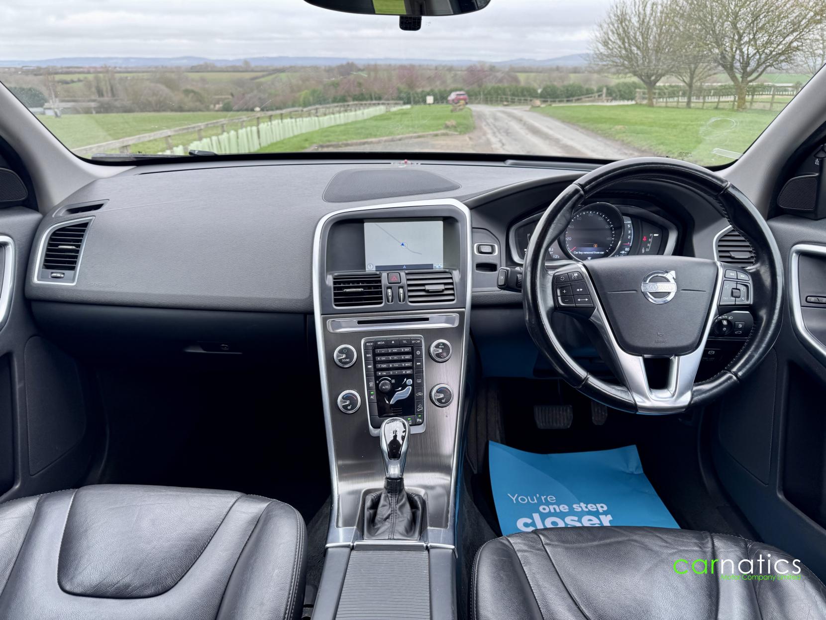 Volvo XC60 2.4 D5 SE Lux Nav SUV 5dr Diesel Geartronic AWD Euro 5 (215 ps)