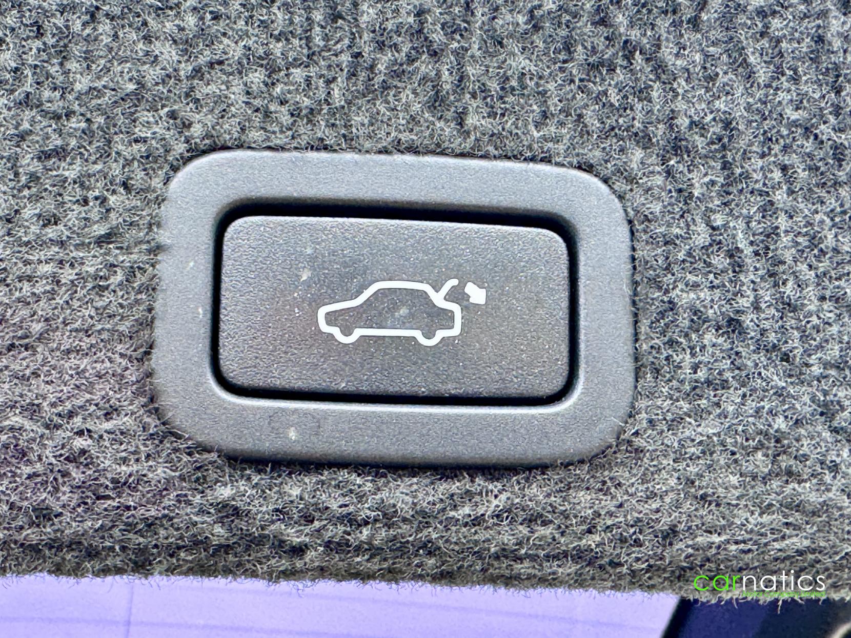 Volvo XC60 2.4 D5 SE Lux Nav SUV 5dr Diesel Geartronic AWD Euro 5 (215 ps)