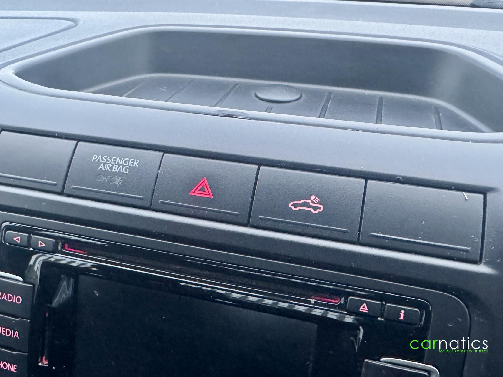 Volkswagen Amarok 2.0 TDI Startline Pickup Double Cab 4dr Diesel Manual 4Motion Selectable Euro 5 (140 ps)