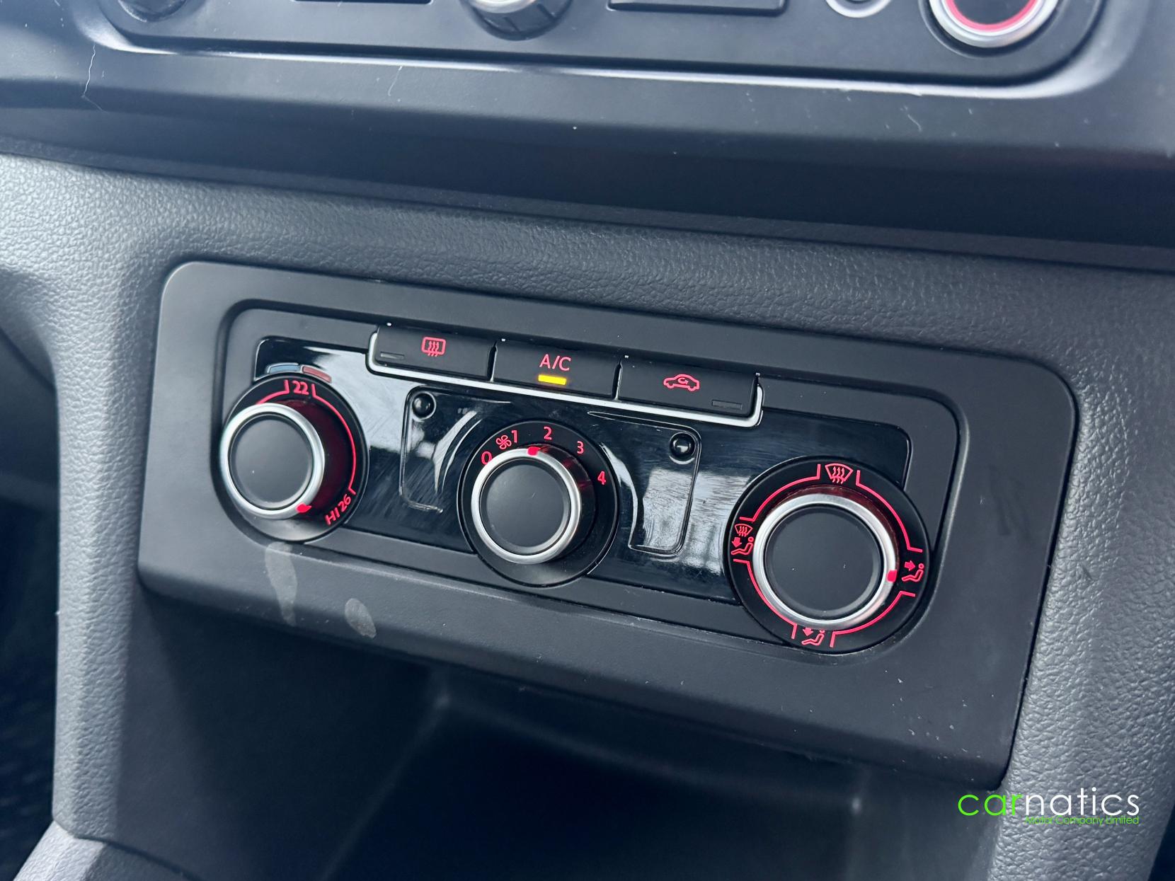 Volkswagen Amarok 2.0 TDI Startline Pickup Double Cab 4dr Diesel Manual 4Motion Selectable Euro 5 (140 ps)