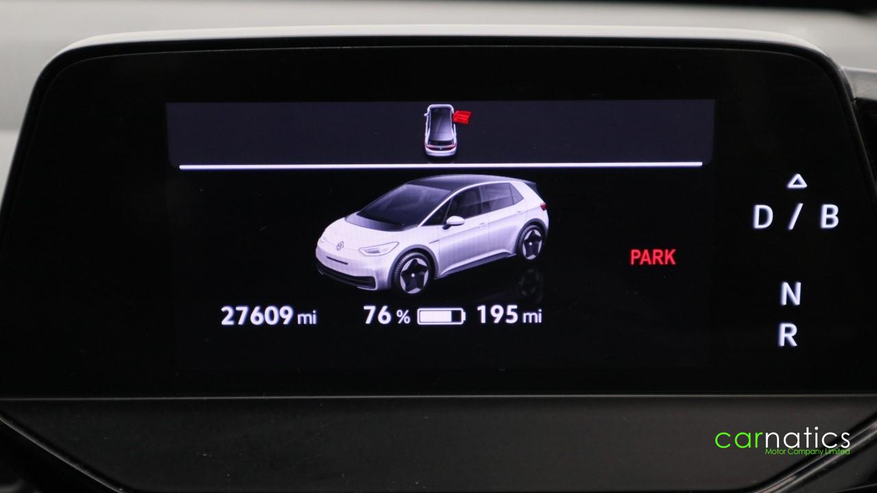 Volkswagen ID.3 Pro Performance 58kWh Life Hatchback 5dr Electric Auto (204 ps)