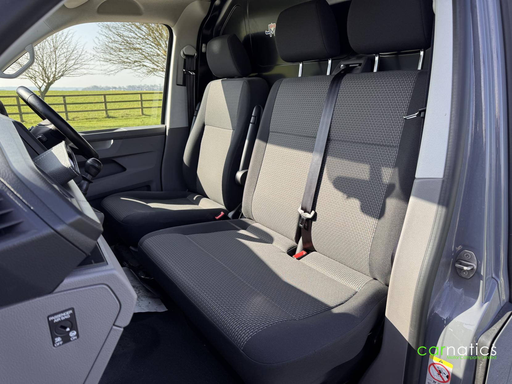 Volkswagen Transporter 2.0 TDI T30 Highline Panel Van 5dr Diesel Manual FWD SWB Euro 6 (s/s) (110 ps)