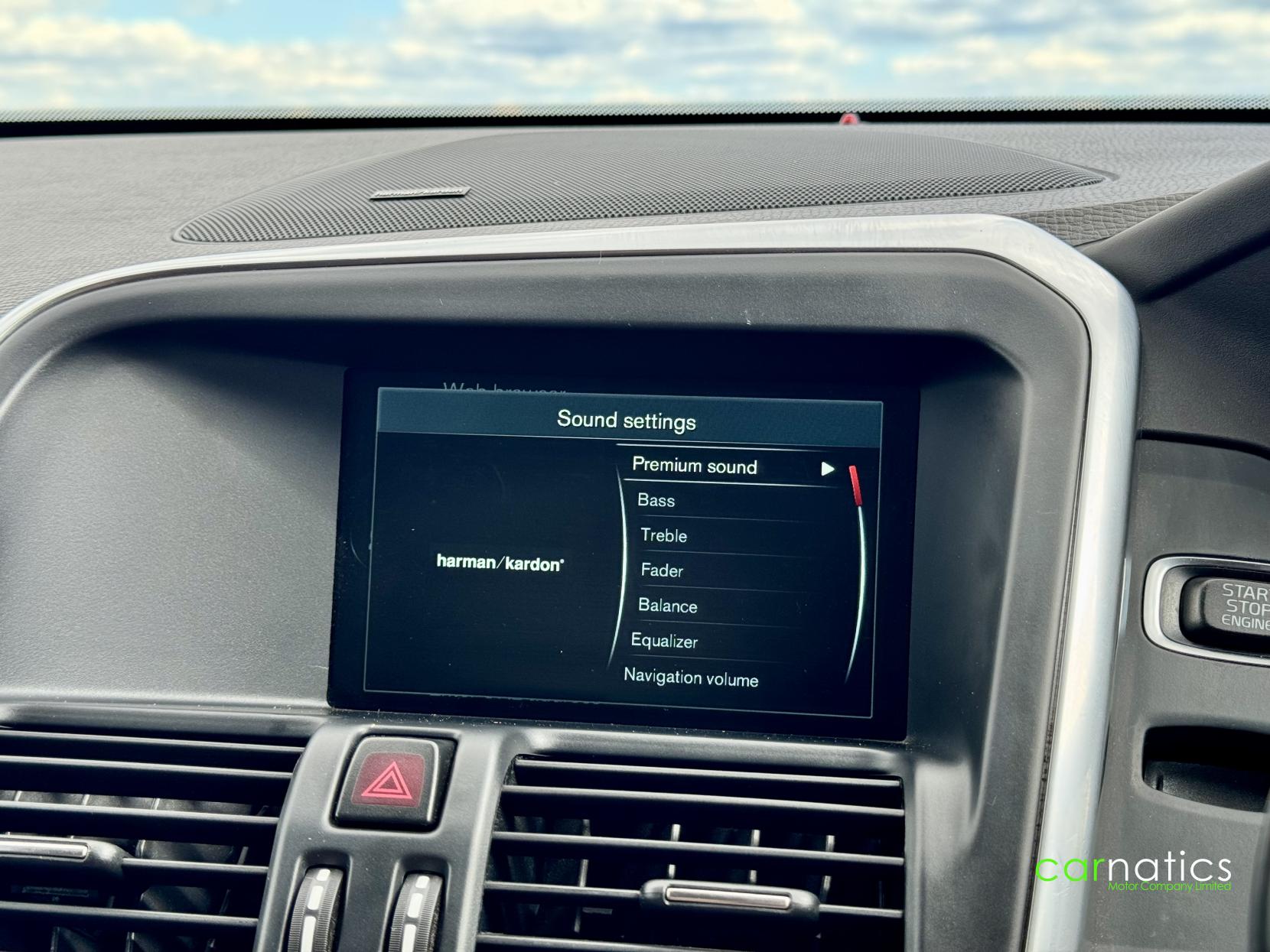Volvo XC60 2.4 D5 R-Design Lux Nav SUV 5dr Diesel Geartronic AWD Euro 5 (215 ps)