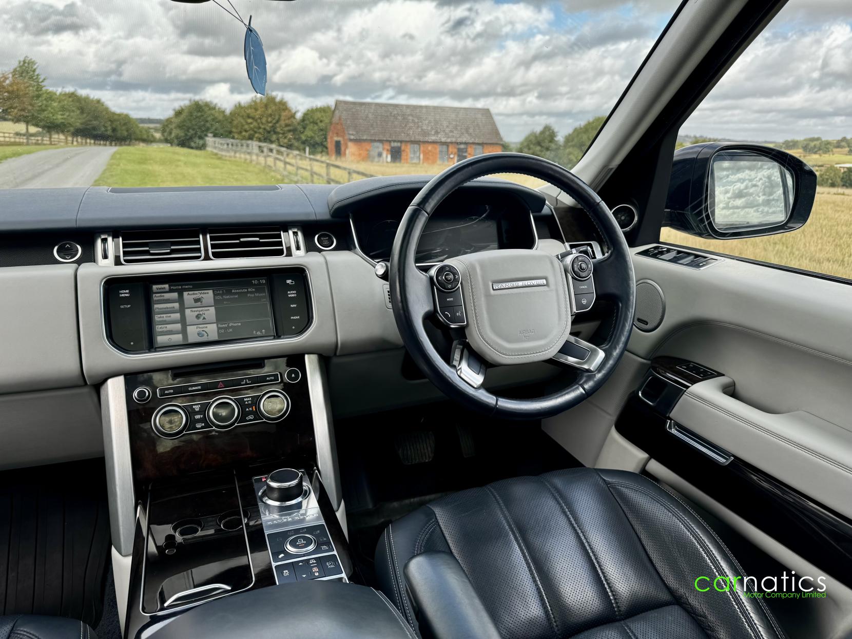 Land Rover Range Rover 4.4 SD V8 Vogue SE SUV 5dr Diesel Auto 4WD Euro 5 (339 ps)