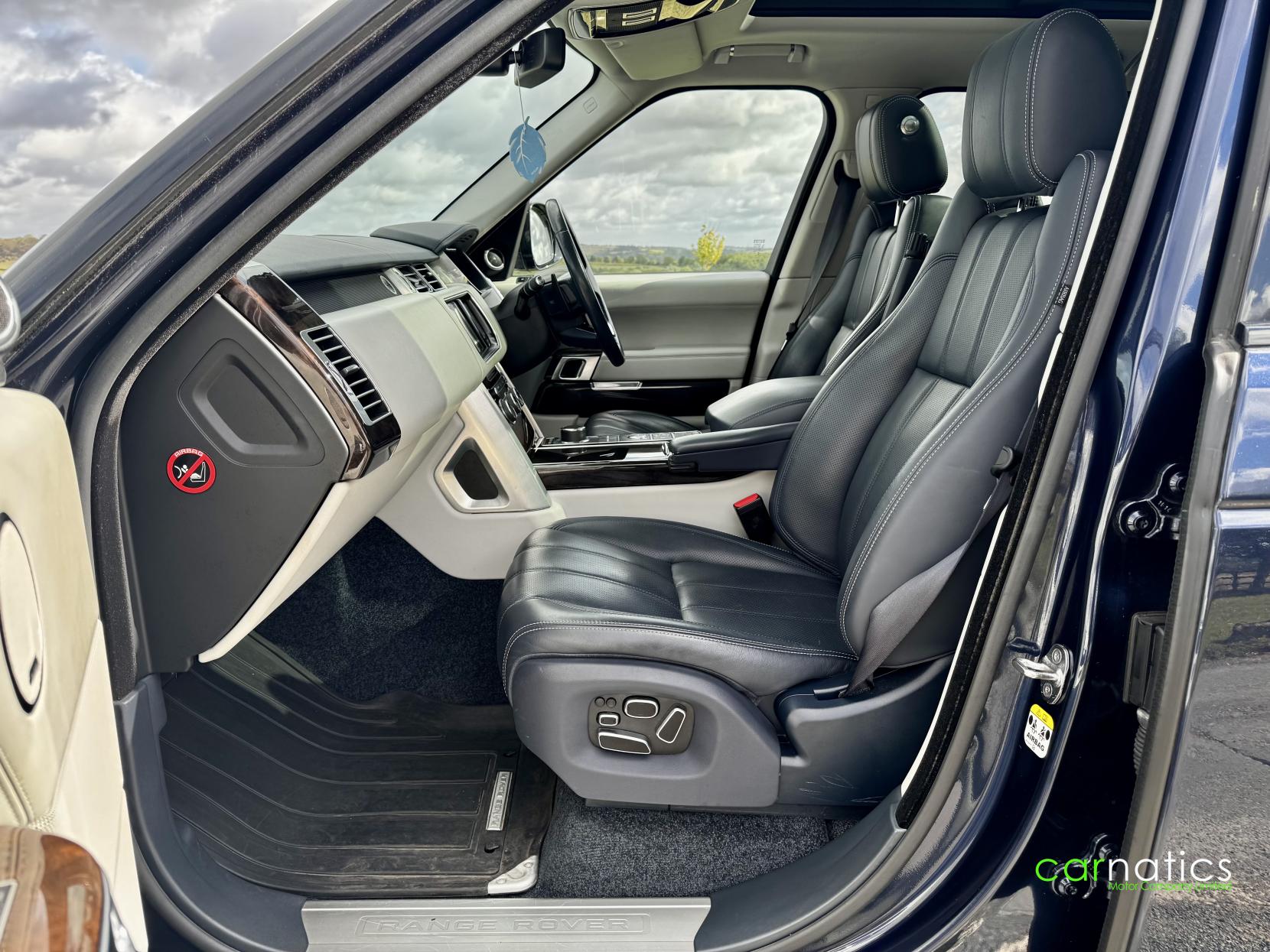 Land Rover Range Rover 4.4 SD V8 Vogue SE SUV 5dr Diesel Auto 4WD Euro 5 (339 ps)