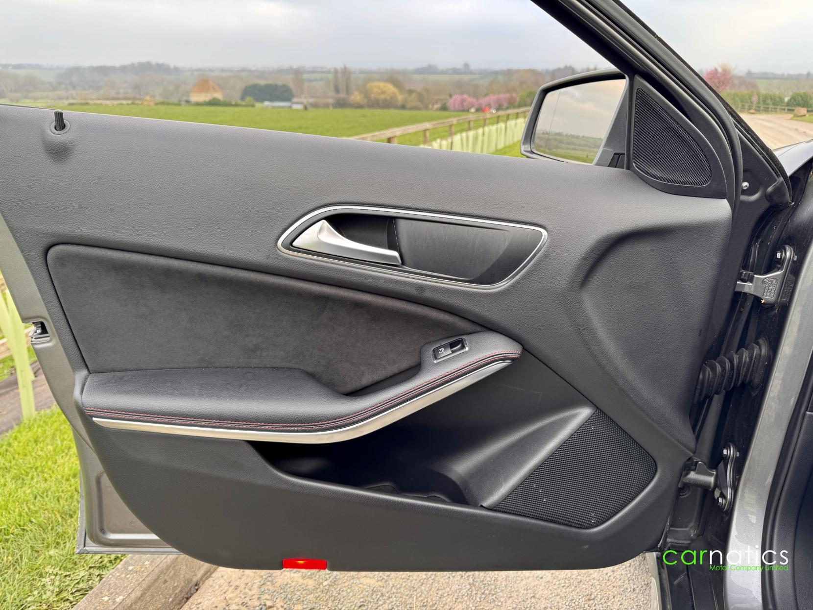 Mercedes-Benz GLA 2.1 GLA200d AMG Line SUV 5dr Diesel 7G-DCT Euro 6 (s/s) (136 ps)