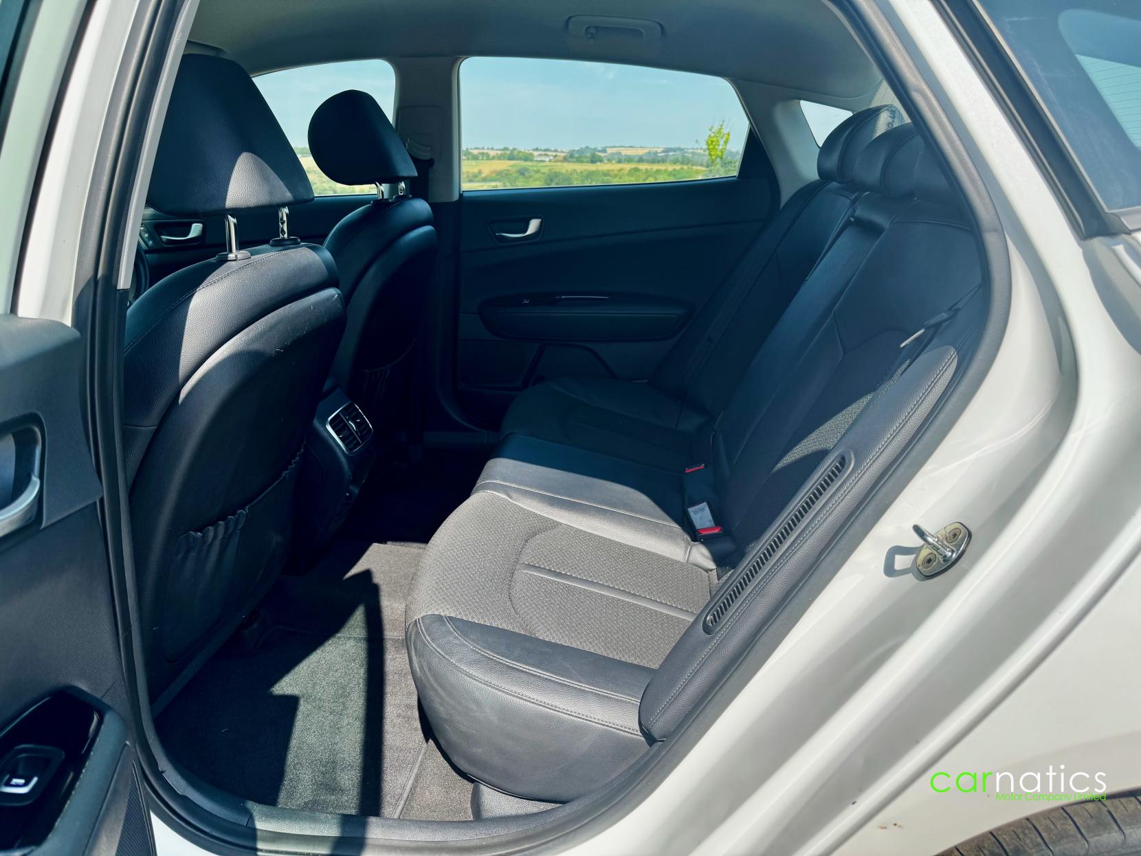 Kia Optima 2.0h GDi 9.8kWh Saloon 4dr Petrol Plug-in Hybrid Auto Euro 6 (202 bhp)