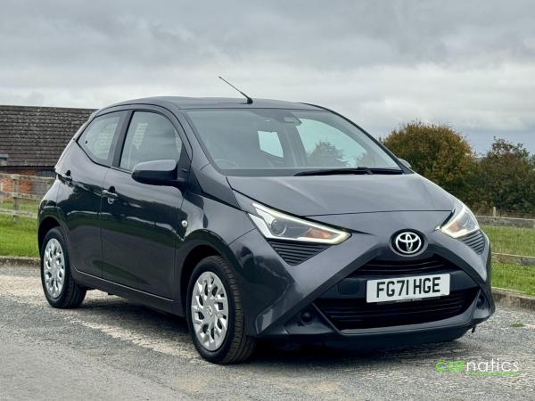 Toyota AYGO 1.0 VVT-i x-play Hatchback 5dr Petrol Manual Euro 6 (s/s) (71 ps)