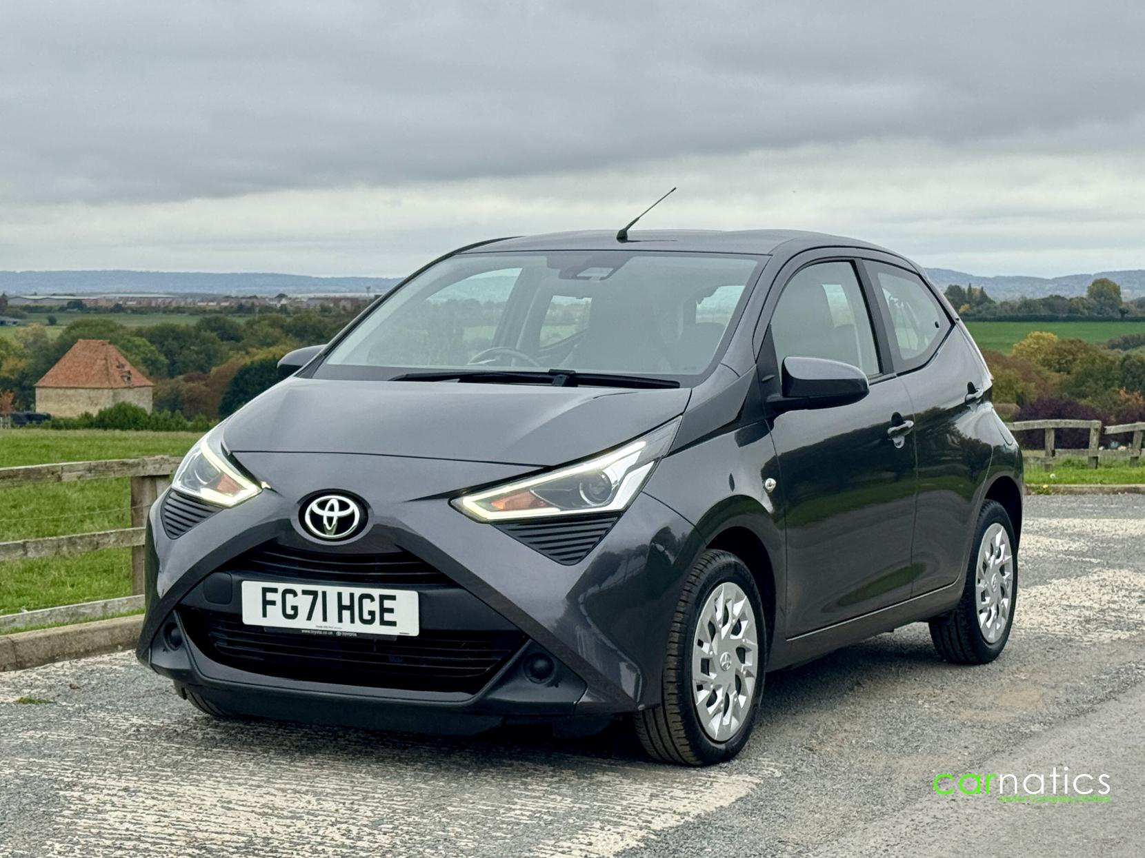 Toyota AYGO 1.0 VVT-i x-play Hatchback 5dr Petrol Manual Euro 6 (s/s) (71 ps)