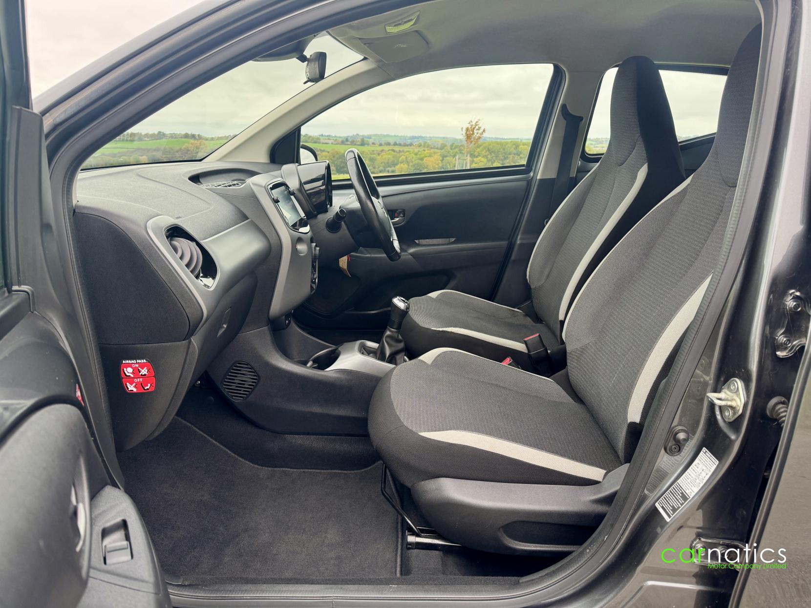 Toyota AYGO 1.0 VVT-i x-play Hatchback 5dr Petrol Manual Euro 6 (s/s) (71 ps)