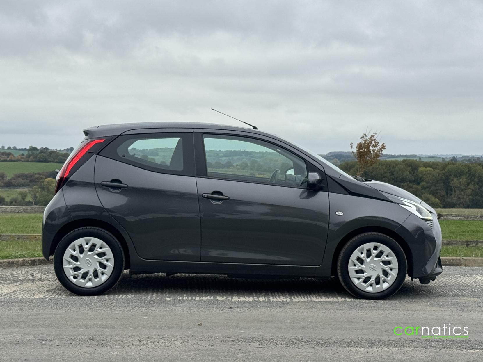 Toyota AYGO 1.0 VVT-i x-play Hatchback 5dr Petrol Manual Euro 6 (s/s) (71 ps)