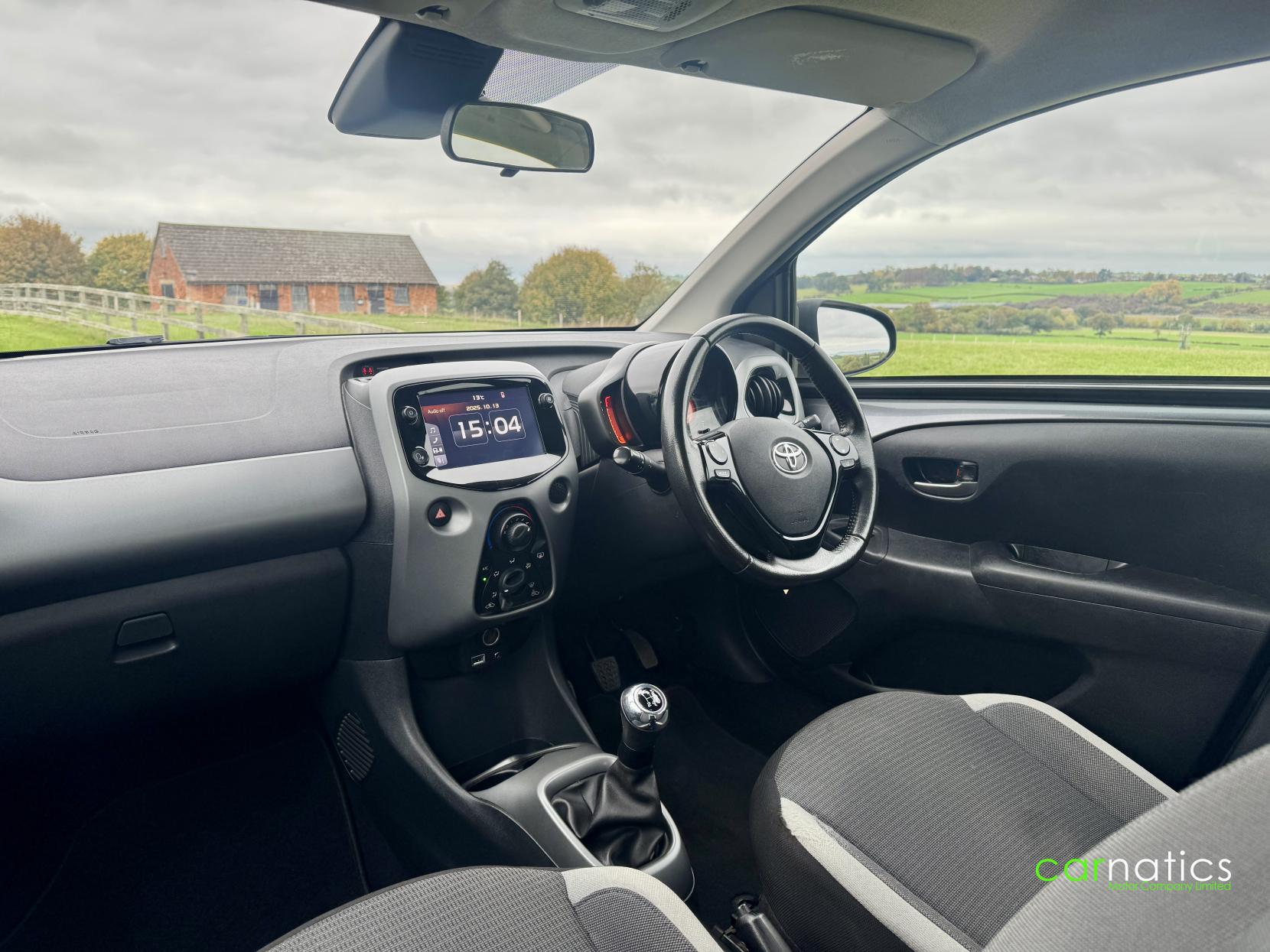 Toyota AYGO 1.0 VVT-i x-play Hatchback 5dr Petrol Manual Euro 6 (s/s) (71 ps)