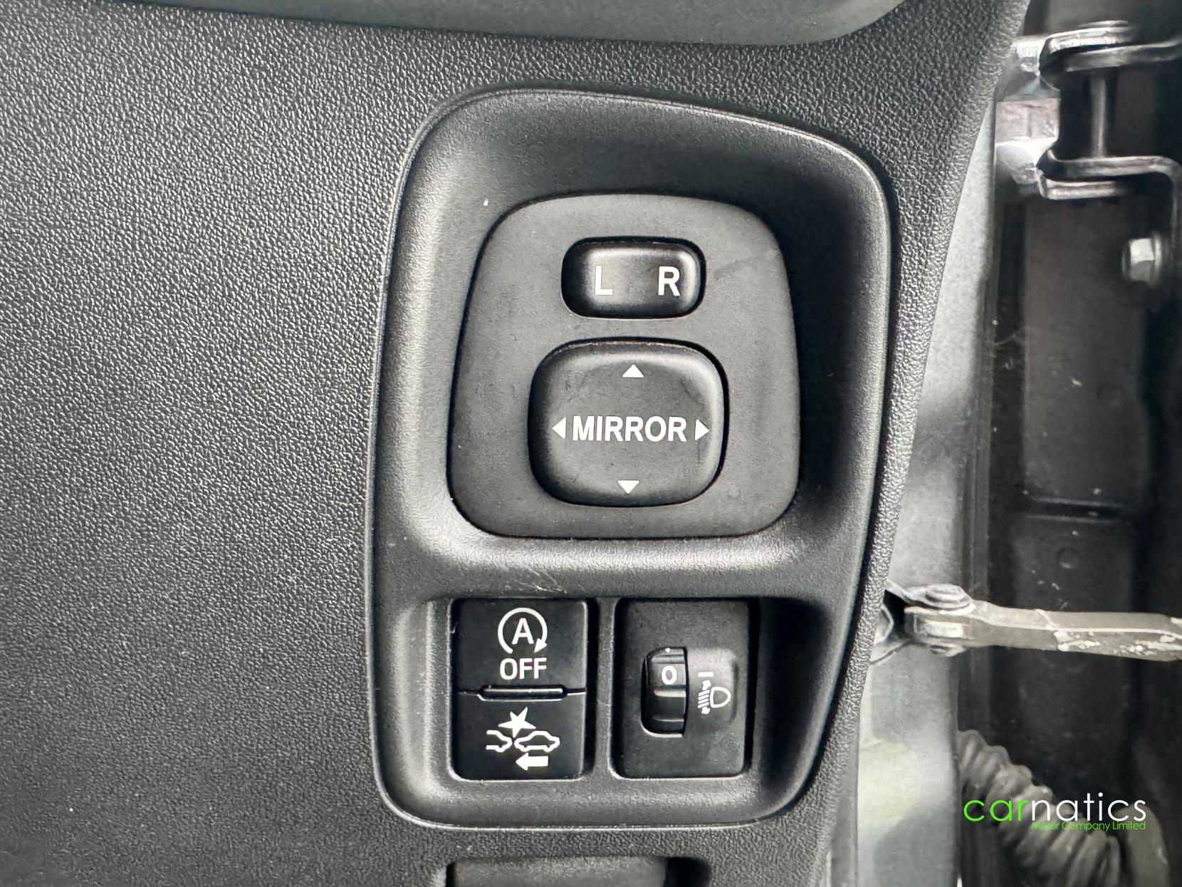 Toyota AYGO 1.0 VVT-i x-play Hatchback 5dr Petrol Manual Euro 6 (s/s) (71 ps)