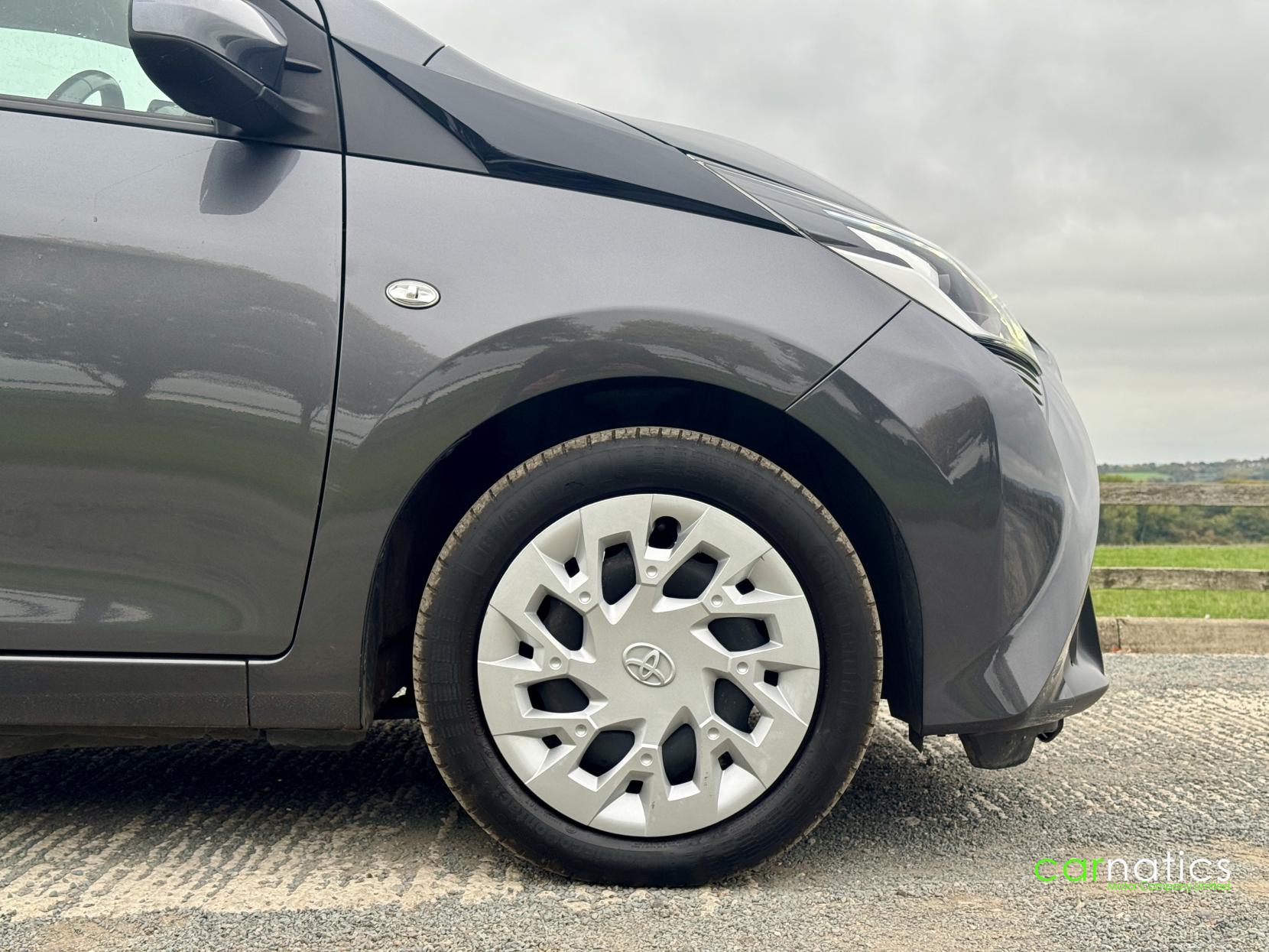 Toyota AYGO 1.0 VVT-i x-play Hatchback 5dr Petrol Manual Euro 6 (s/s) (71 ps)