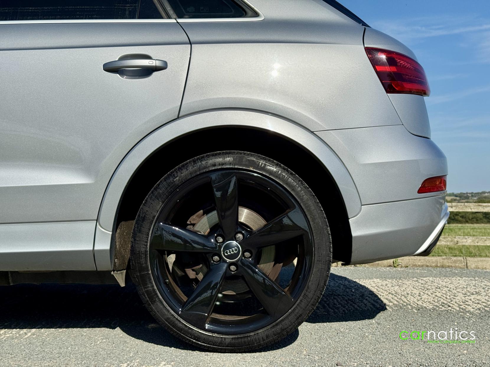 Audi RS Q3 2.5 TFSI SUV 5dr Petrol S Tronic quattro Euro 5 (s/s) (310 ps)