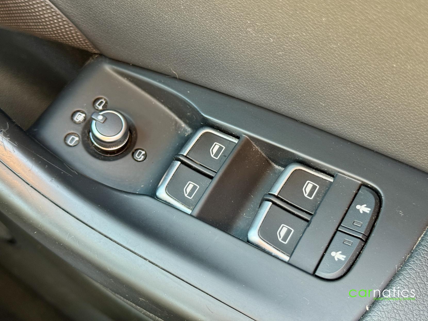 Audi RS Q3 2.5 TFSI SUV 5dr Petrol S Tronic quattro Euro 5 (s/s) (310 ps)