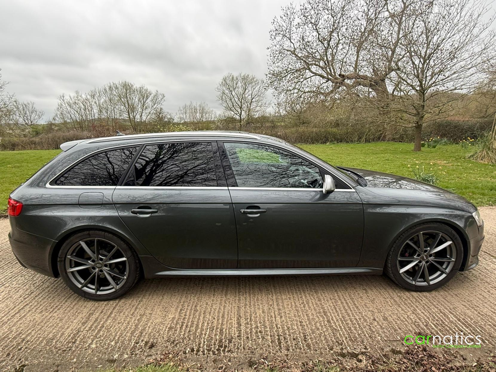 Audi RS4 Avant 4.2 FSI V8 Estate 5dr Petrol S Tronic quattro Euro 5 (450 ps)