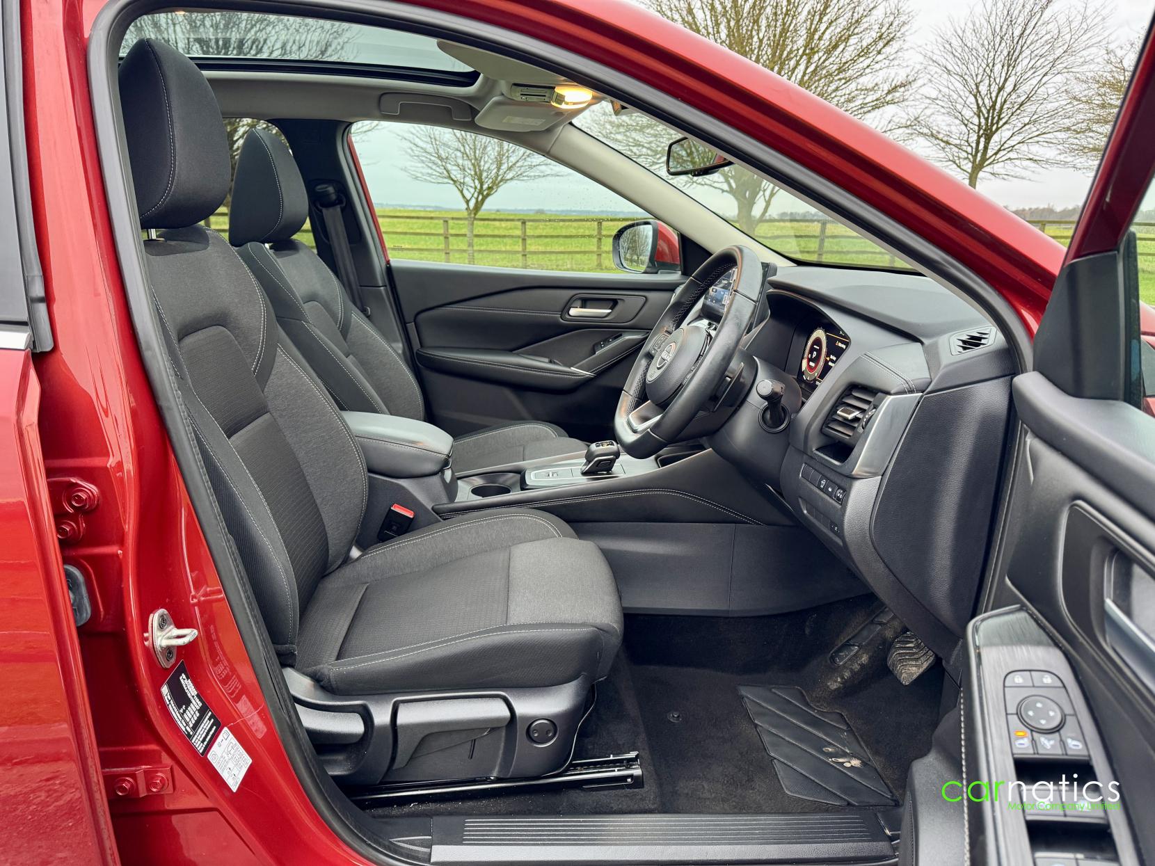 Nissan Qashqai 1.3 DIG-T MHEV N-Connecta SUV 5dr Petrol Hybrid XTRON Euro 6 (s/s) (158 ps)