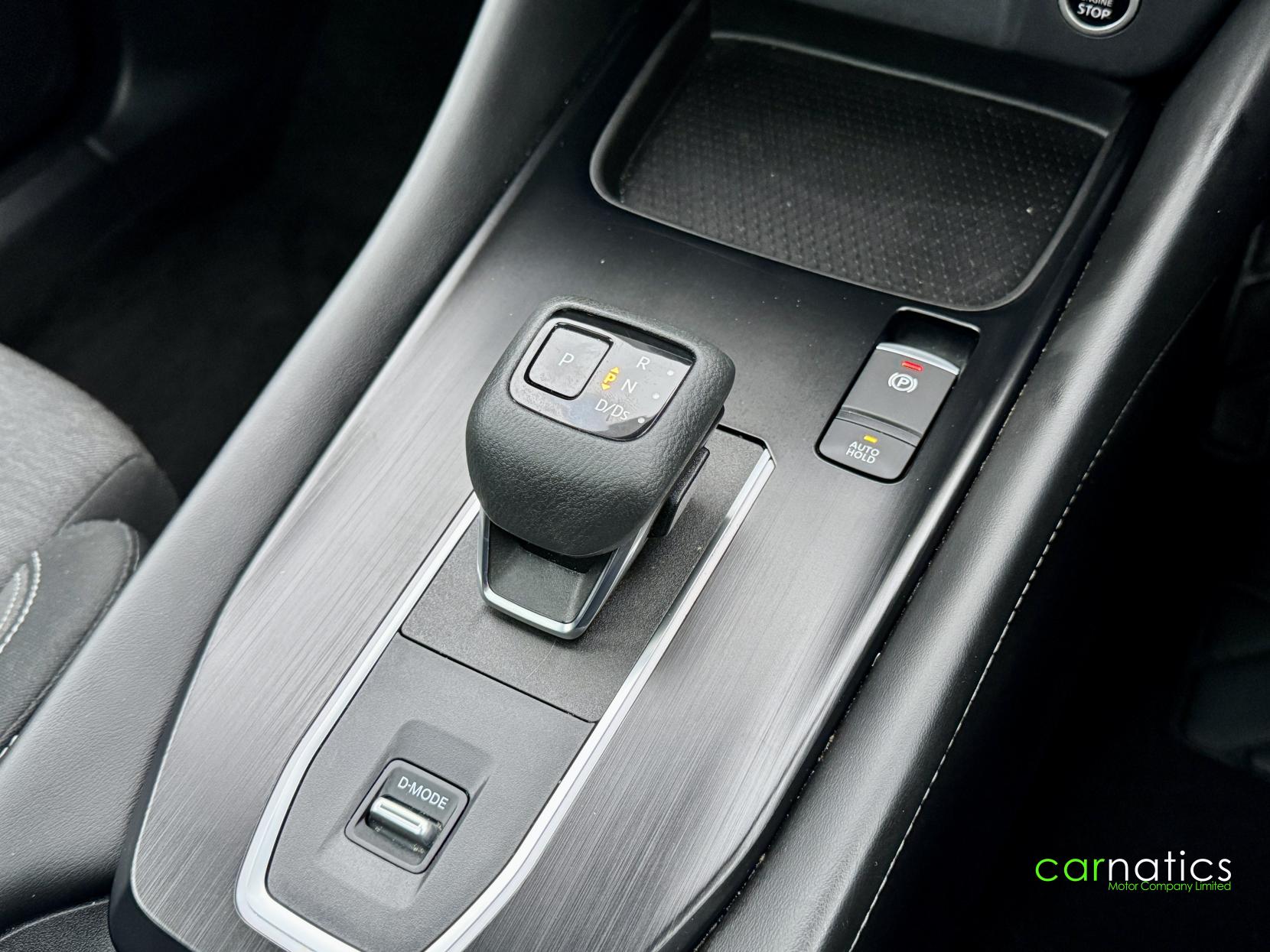 Nissan Qashqai 1.3 DIG-T MHEV N-Connecta SUV 5dr Petrol Hybrid XTRON Euro 6 (s/s) (158 ps)