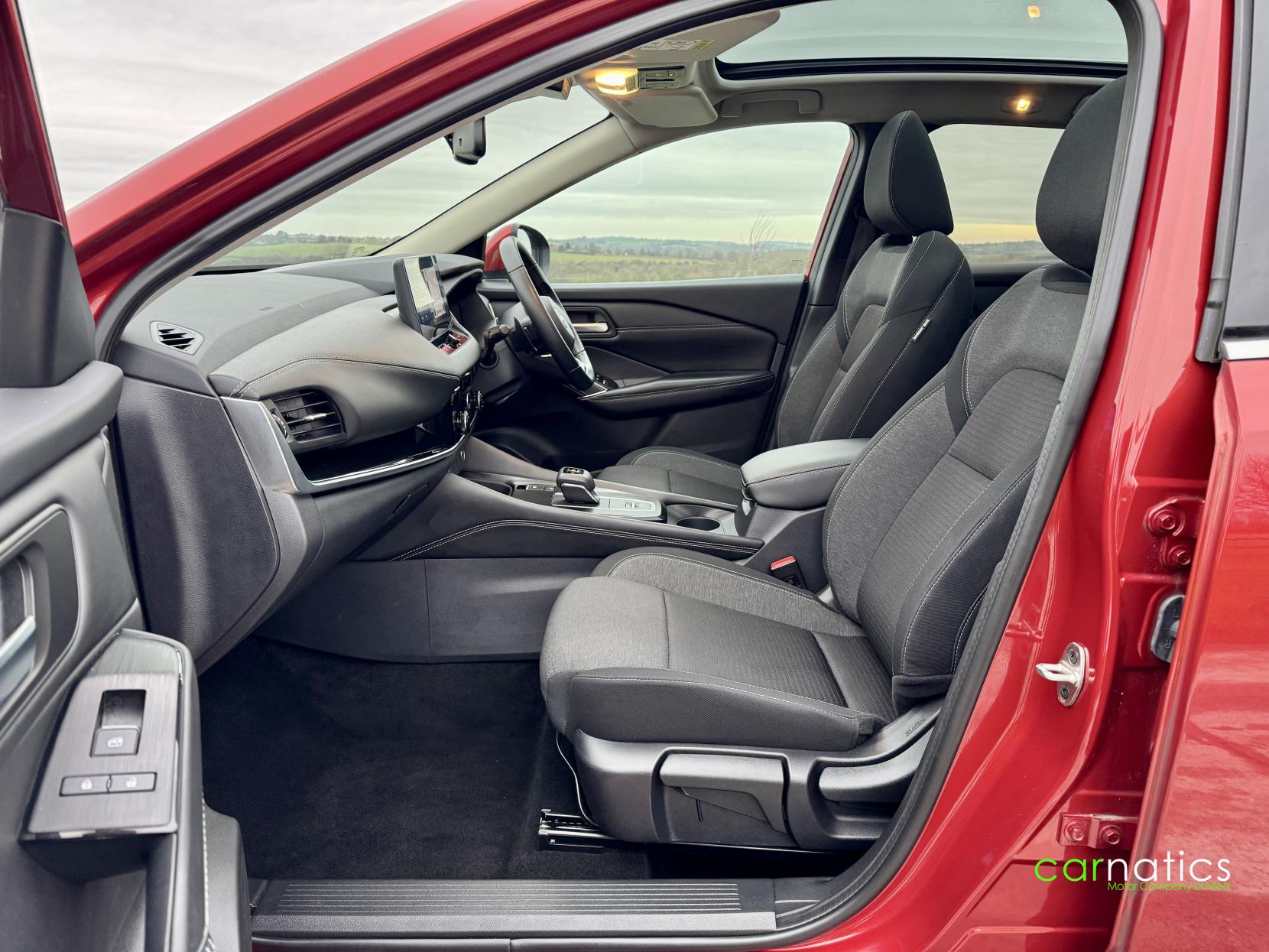 Nissan Qashqai 1.3 DIG-T MHEV N-Connecta SUV 5dr Petrol Hybrid XTRON Euro 6 (s/s) (158 ps)