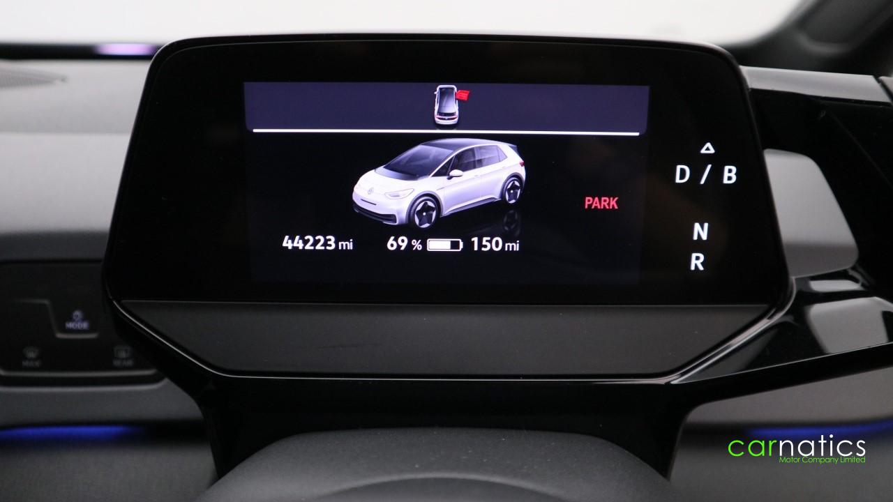 Volkswagen ID.3 Pro Performance 58kWh Life Hatchback 5dr Electric Auto (204 ps)