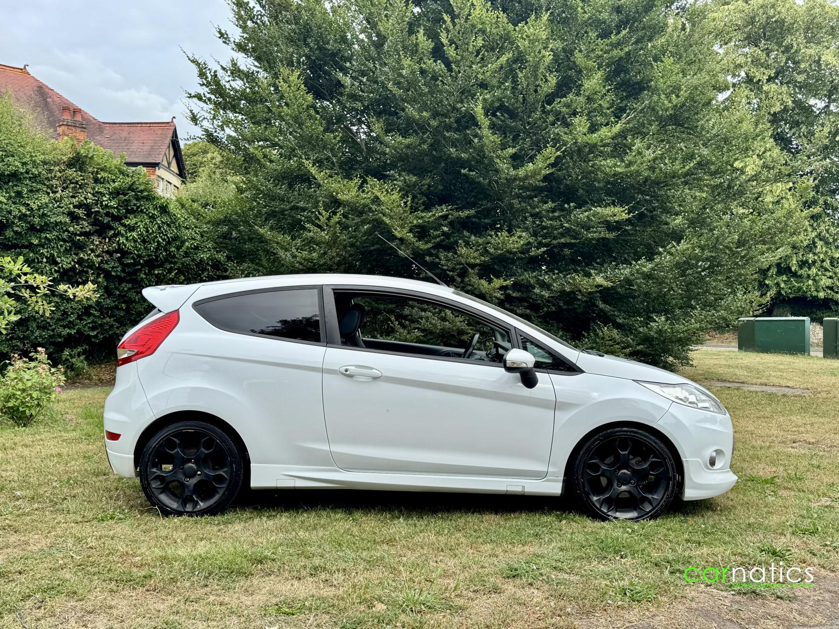 Ford Fiesta 1.6 Metal Hatchback 3dr Petrol Manual (139 g/km, 133 bhp)